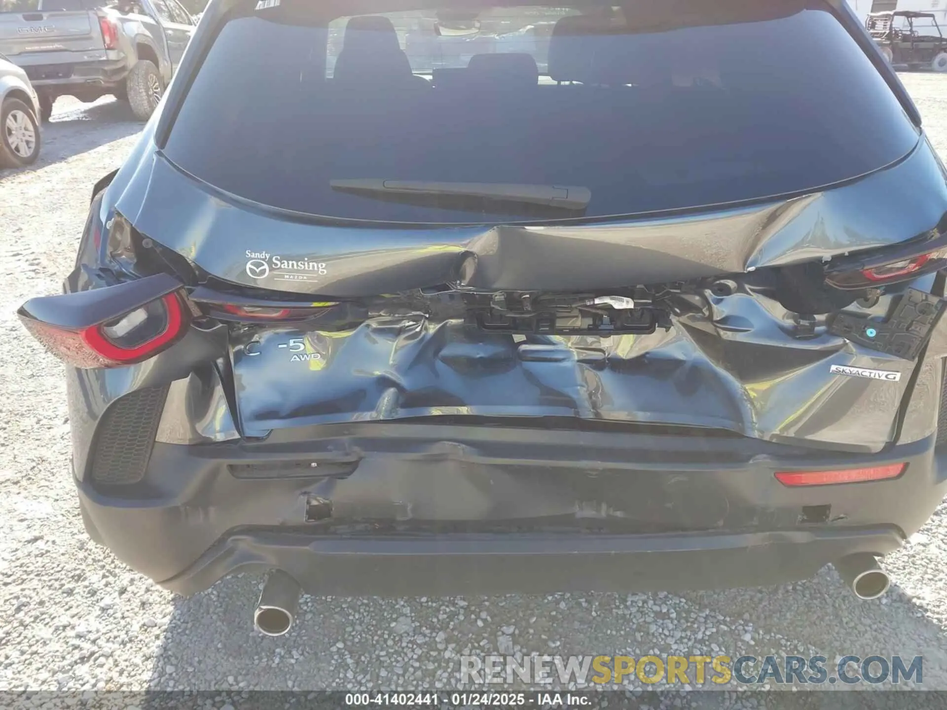6 Photograph of a damaged car 7MMVABDM1RN203717 MAZDA CX-50 2024