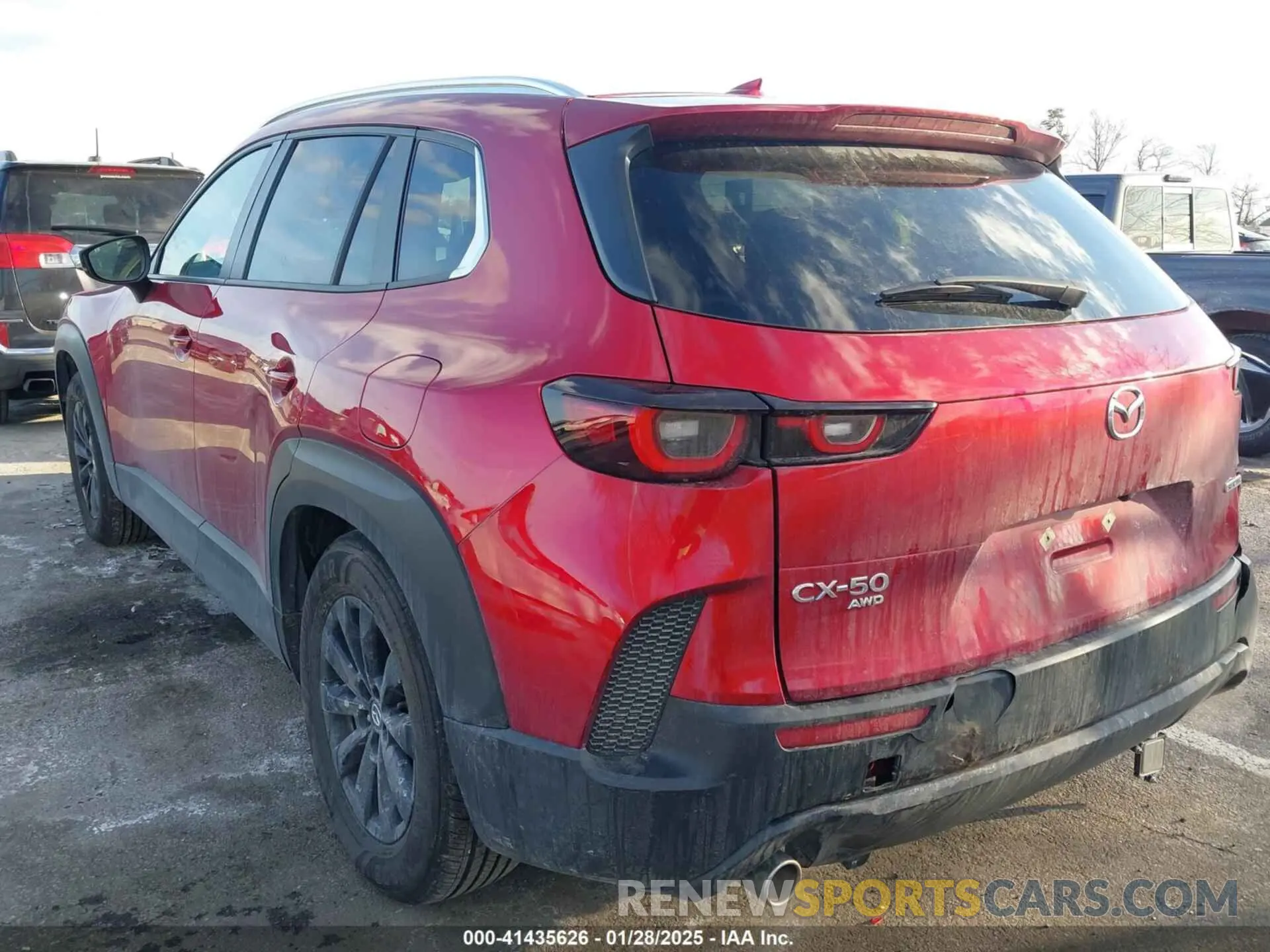 3 Photograph of a damaged car 7MMVABDM2RN219036 MAZDA CX-50 2024