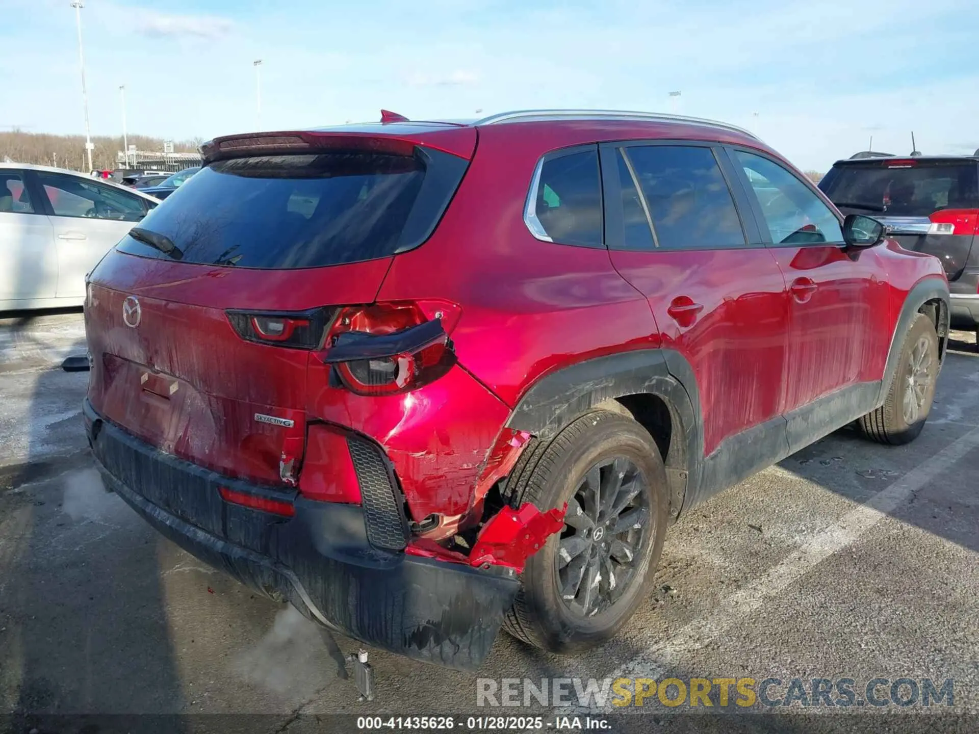 4 Photograph of a damaged car 7MMVABDM2RN219036 MAZDA CX-50 2024