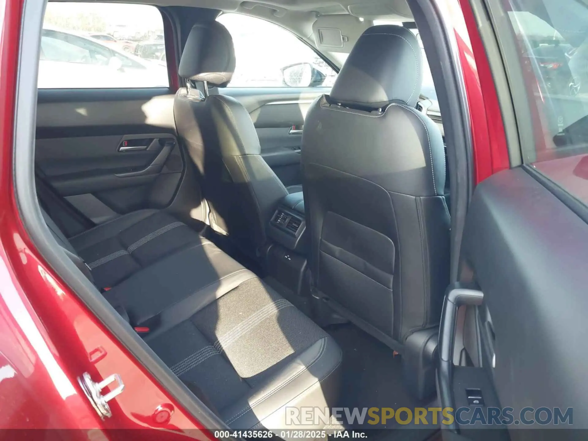 8 Photograph of a damaged car 7MMVABDM2RN219036 MAZDA CX-50 2024
