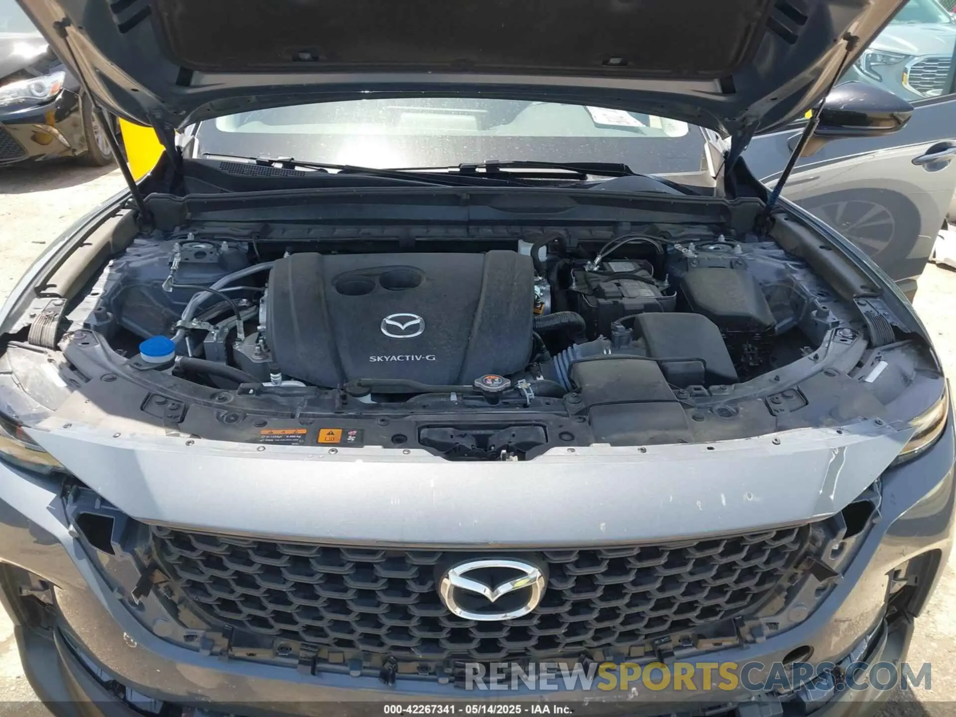 10 Photograph of a damaged car 7MMVABDM3RN196530 MAZDA CX-50 2024