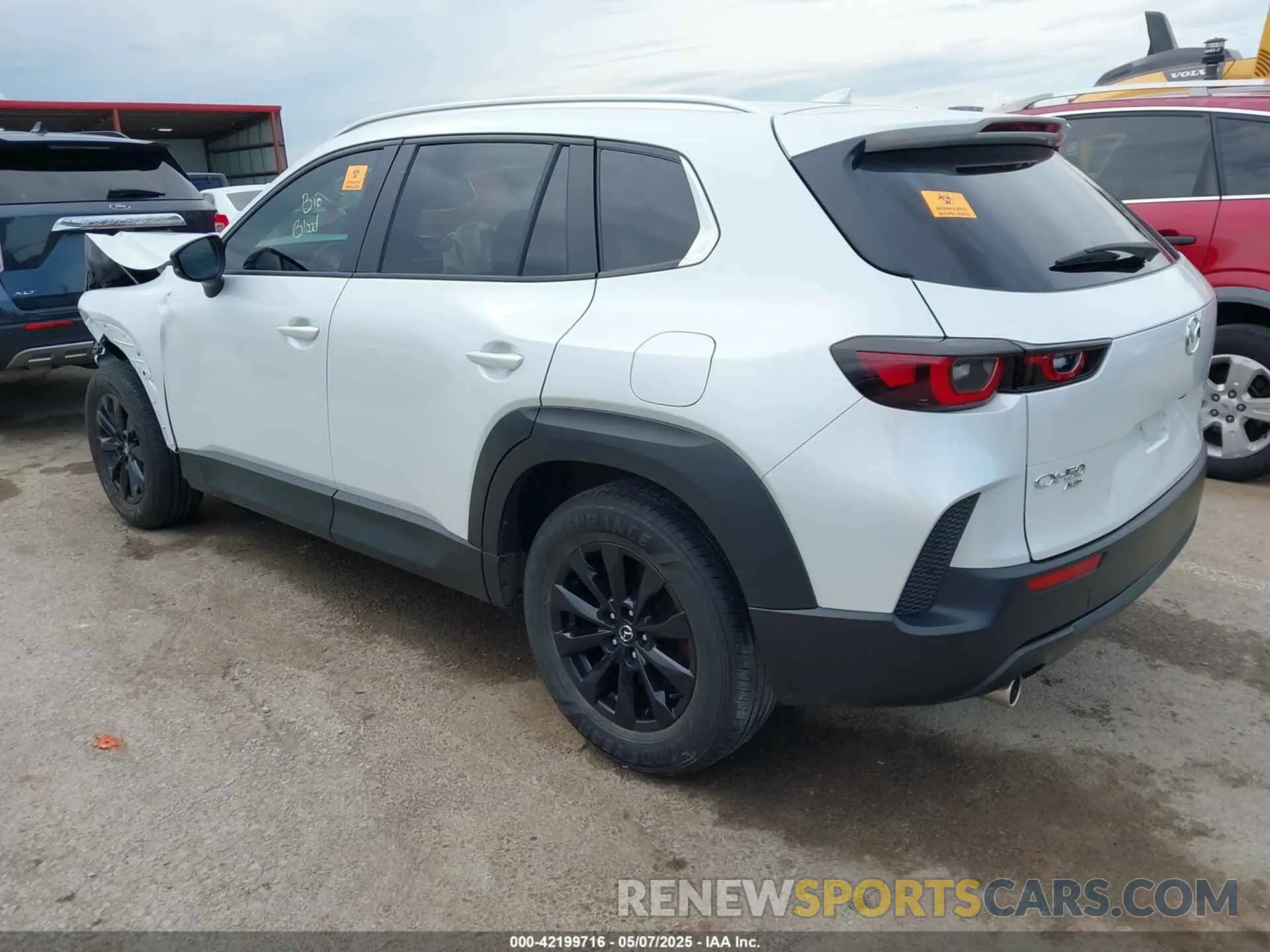 3 Photograph of a damaged car 7MMVABDM5RN191698 MAZDA CX-50 2024