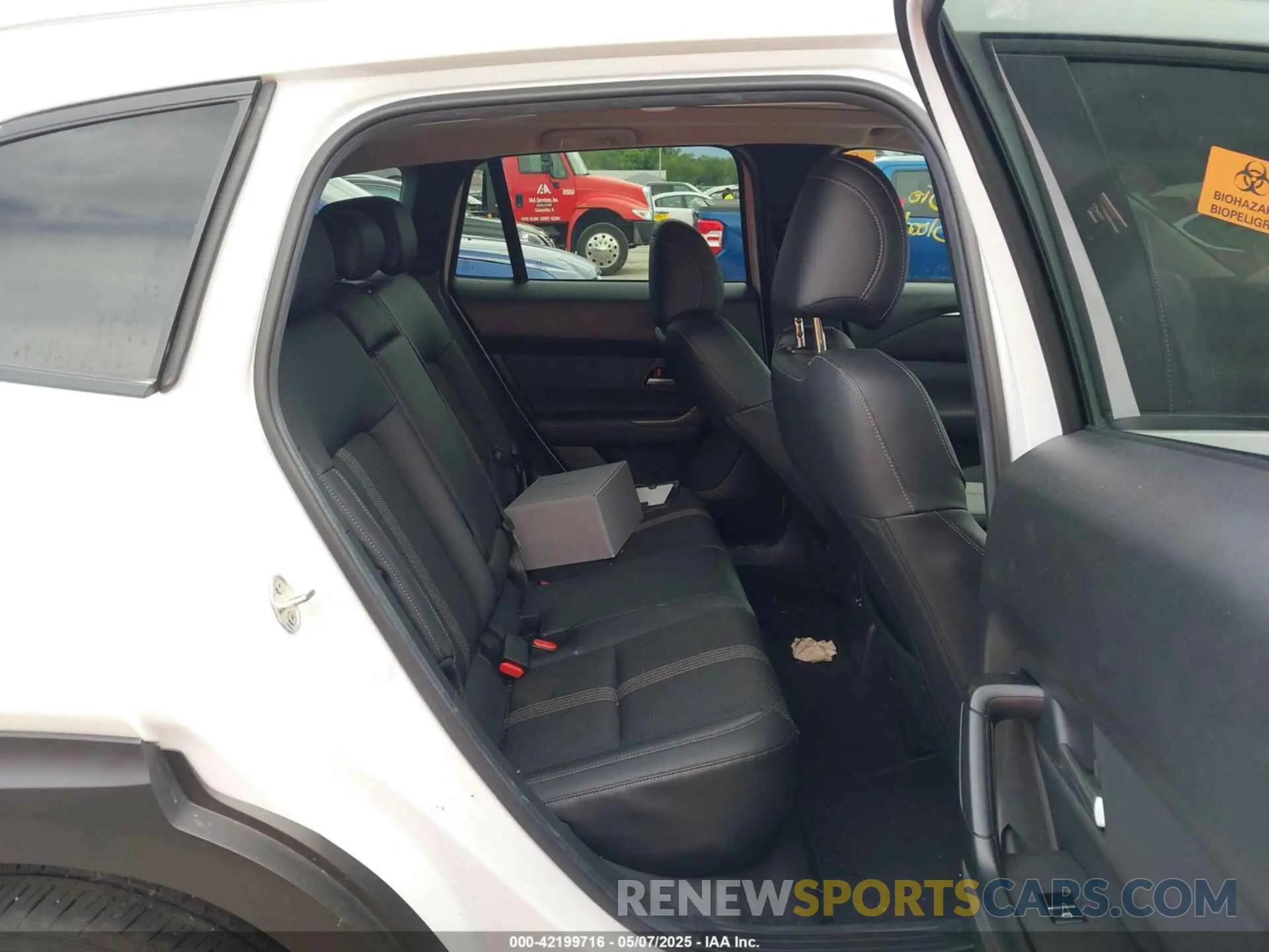 8 Photograph of a damaged car 7MMVABDM5RN191698 MAZDA CX-50 2024