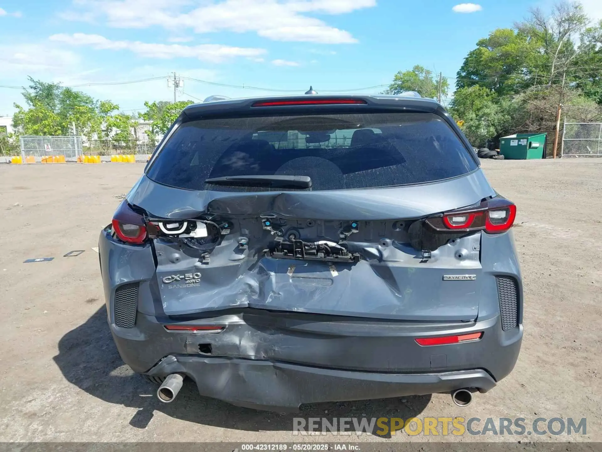 16 Photograph of a damaged car 7MMVABDM7RN160582 MAZDA CX-50 2024