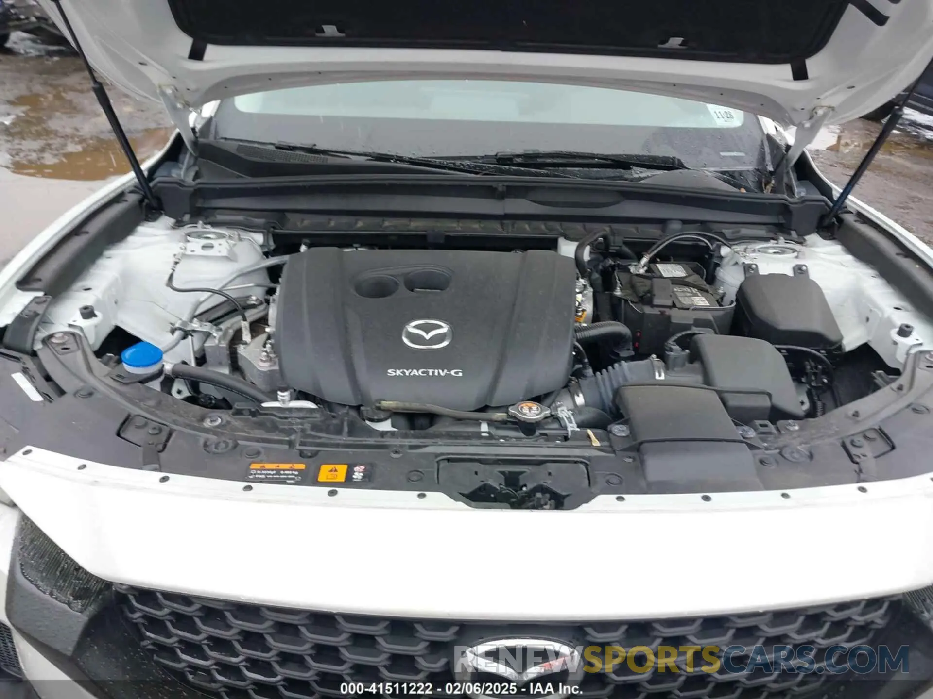 10 Photograph of a damaged car 7MMVABDM8RN162809 MAZDA CX-50 2024