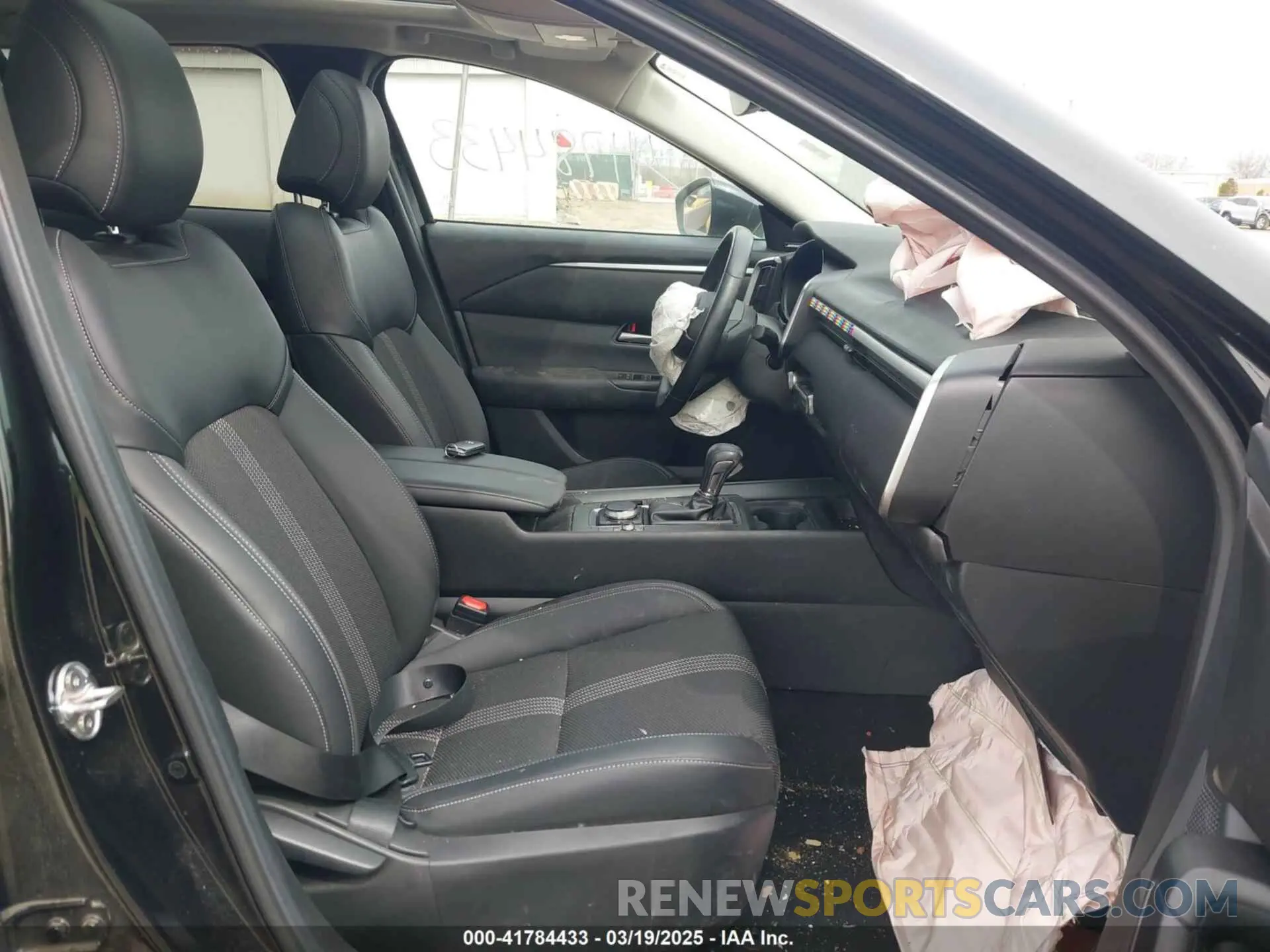 5 Photograph of a damaged car 7MMVABDM9RN155593 MAZDA CX-50 2024