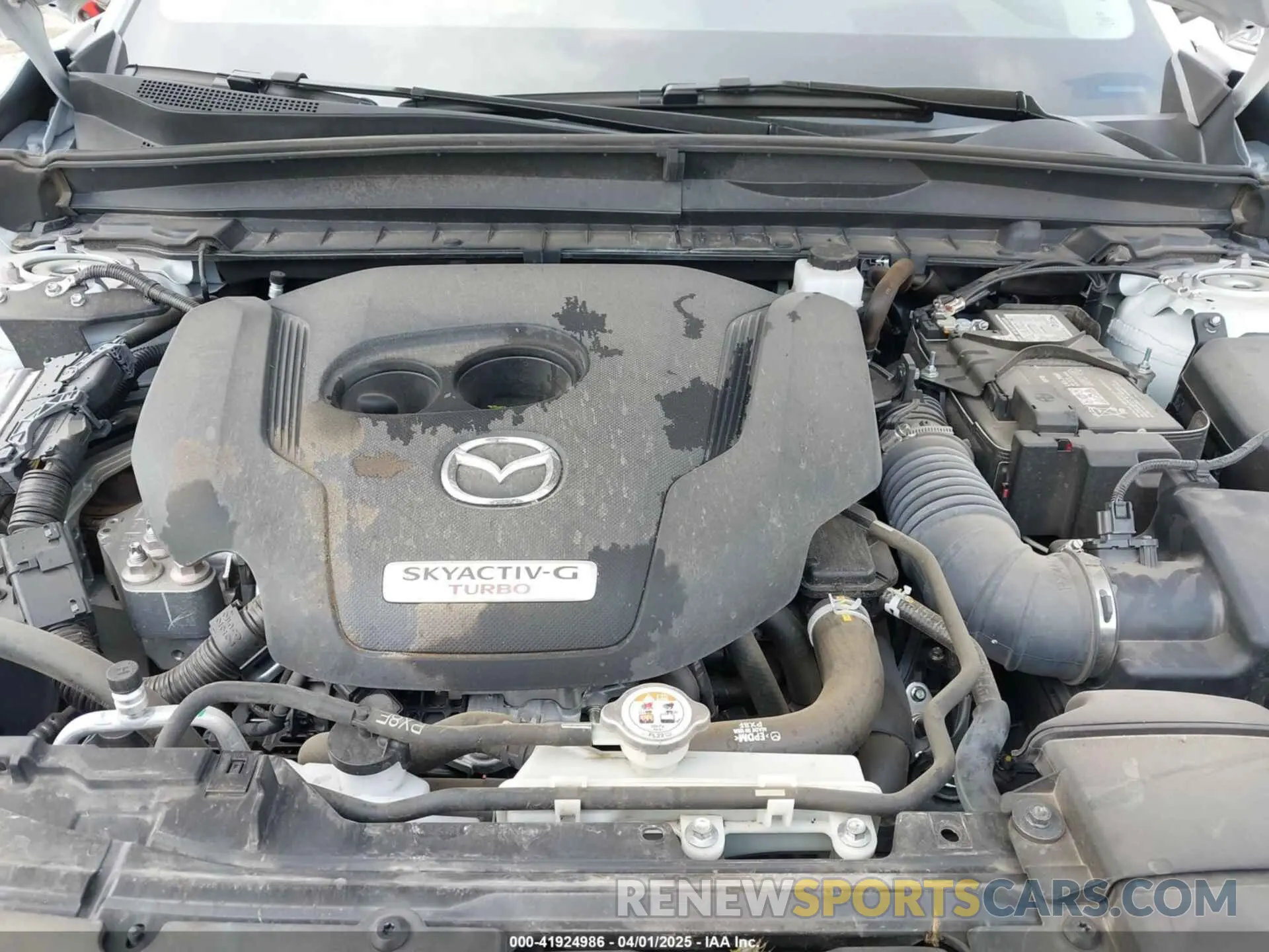 10 Photograph of a damaged car 7MMVABDY3RN174014 MAZDA CX-50 2024