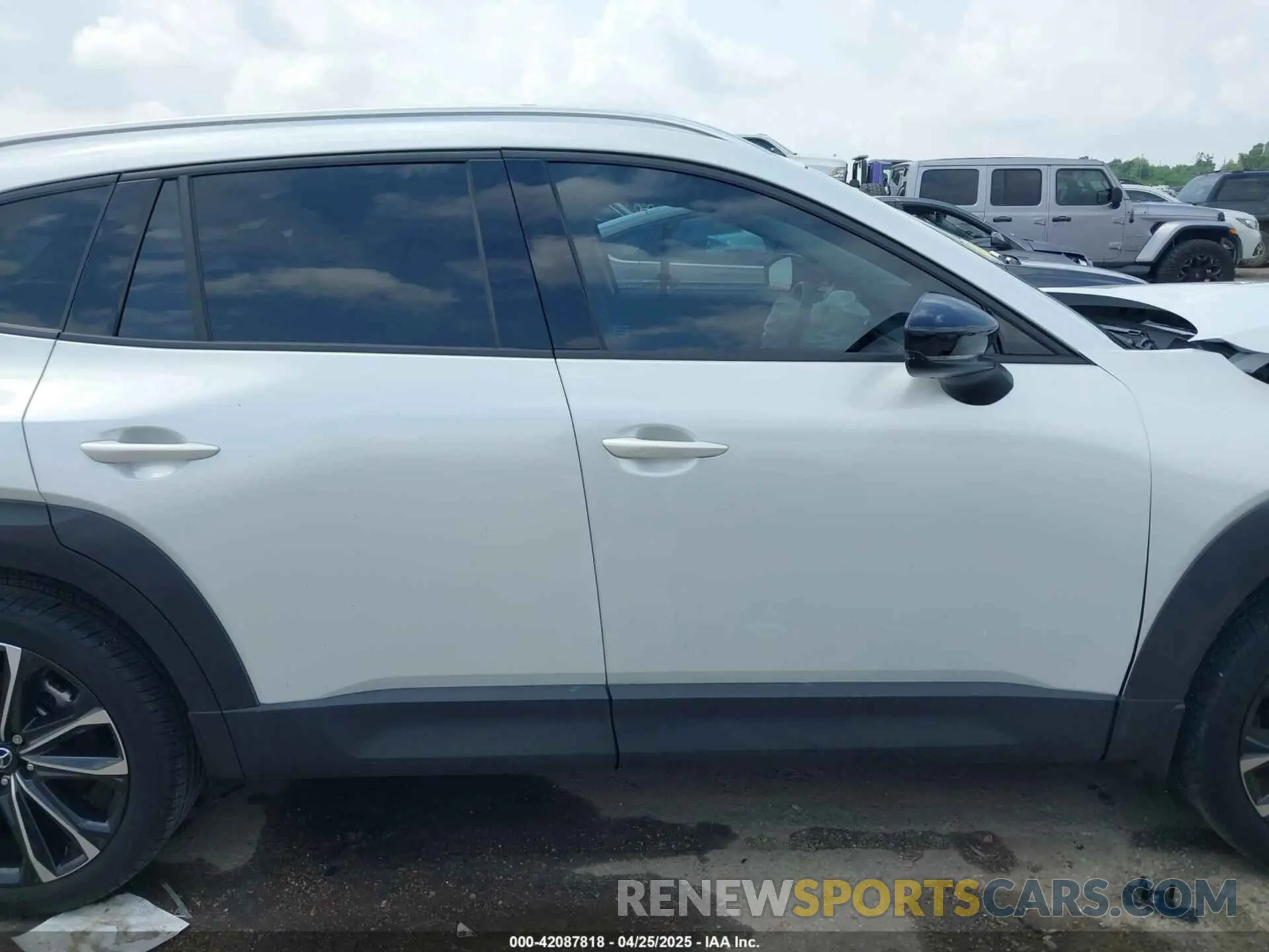 13 Photograph of a damaged car 7MMVABDY4RN214648 MAZDA CX-50 2024