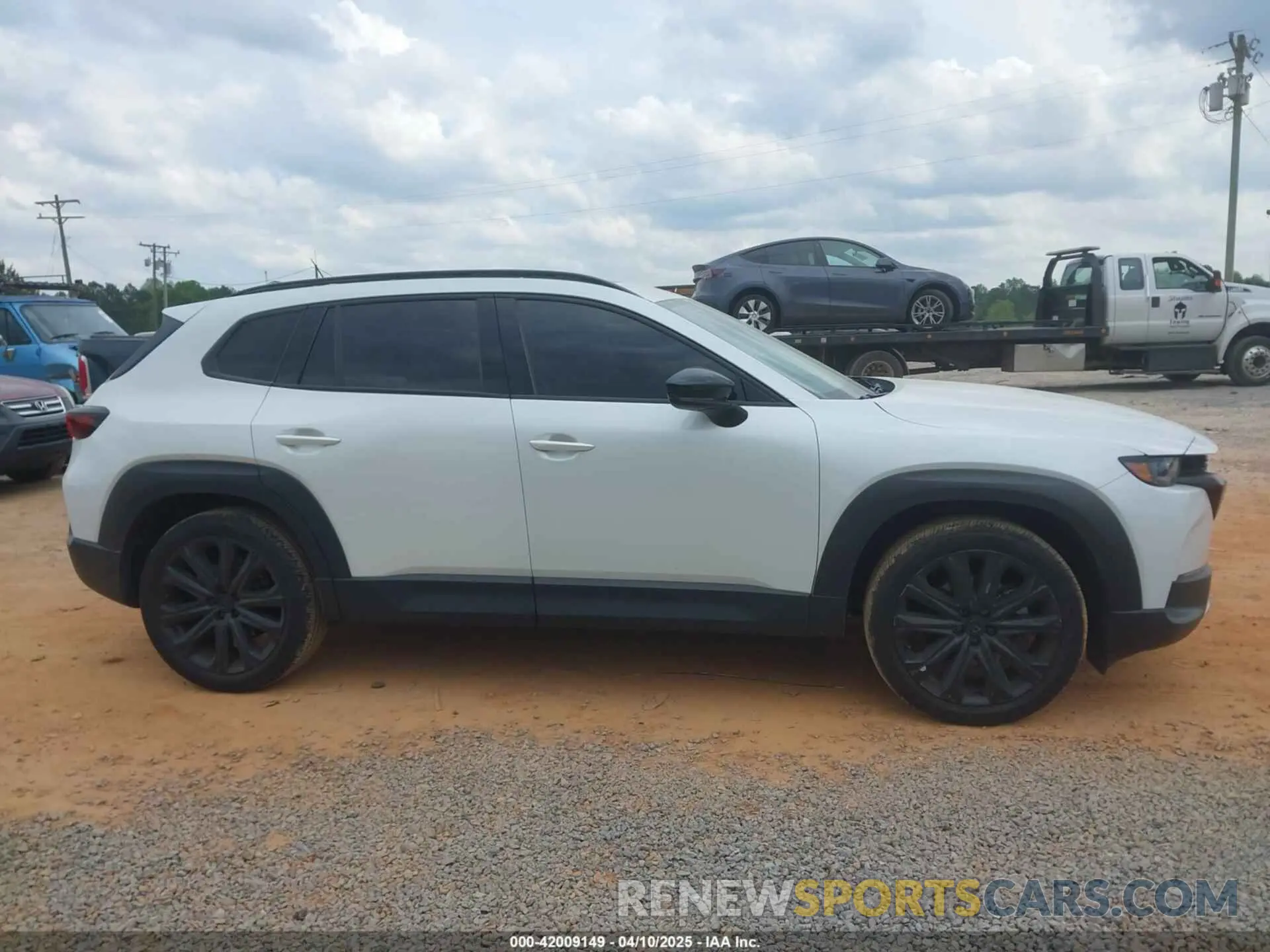 13 Photograph of a damaged car 7MMVABDY8RN209081 MAZDA CX-50 2024