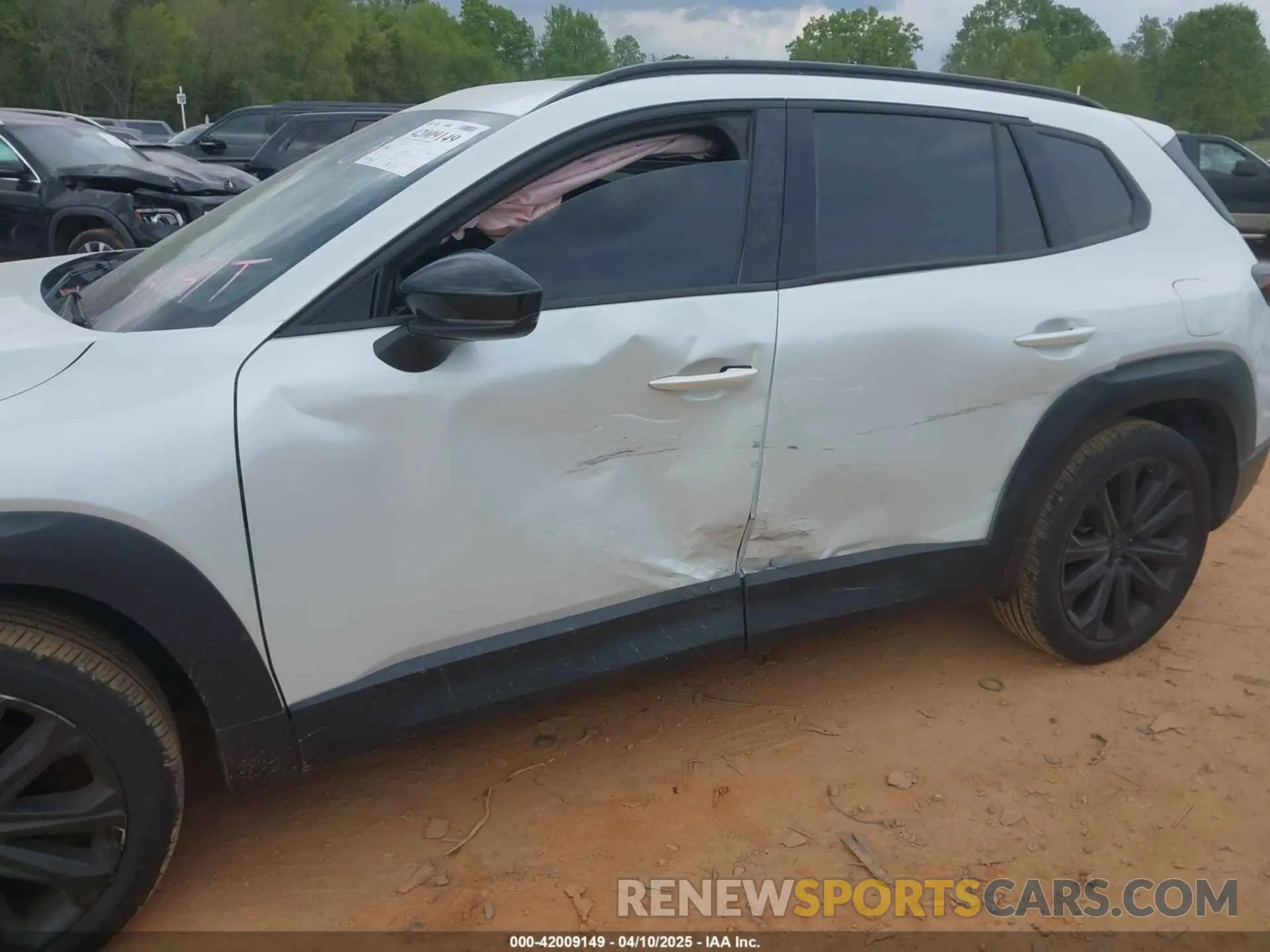 6 Photograph of a damaged car 7MMVABDY8RN209081 MAZDA CX-50 2024