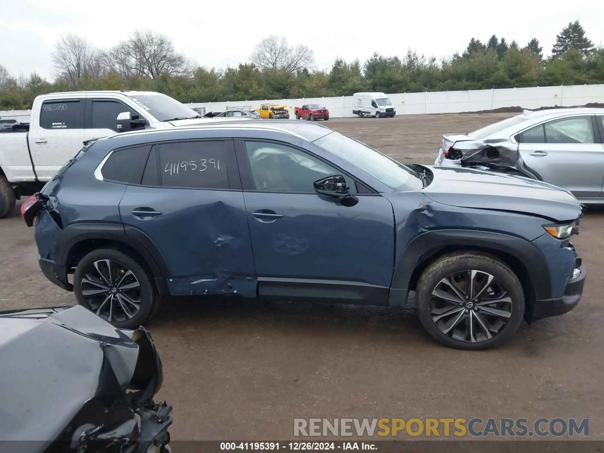 13 Photograph of a damaged car 7MMVABDY8RN234014 MAZDA CX-50 2024