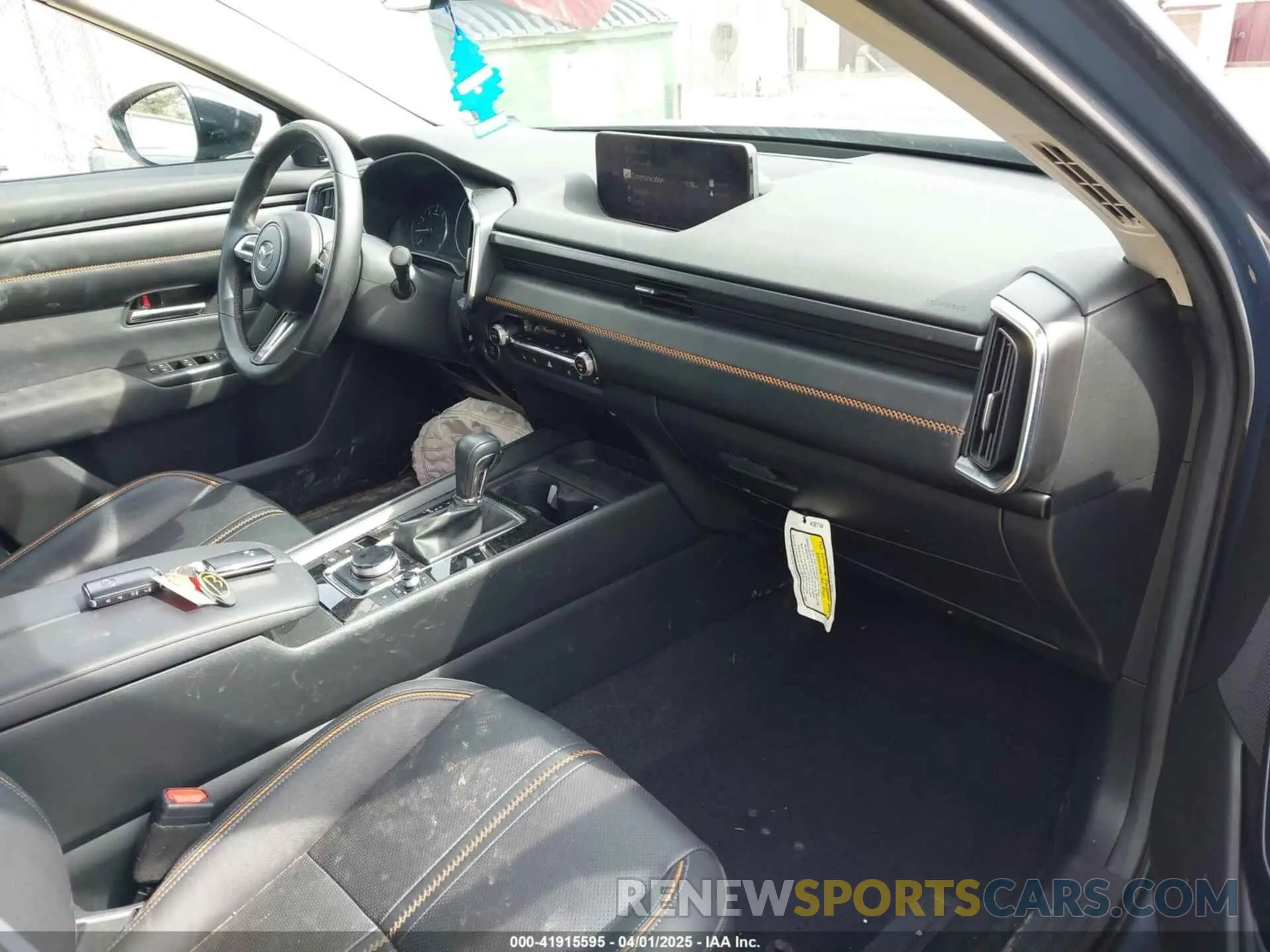5 Photograph of a damaged car 7MMVABEM4RN202835 MAZDA CX-50 2024