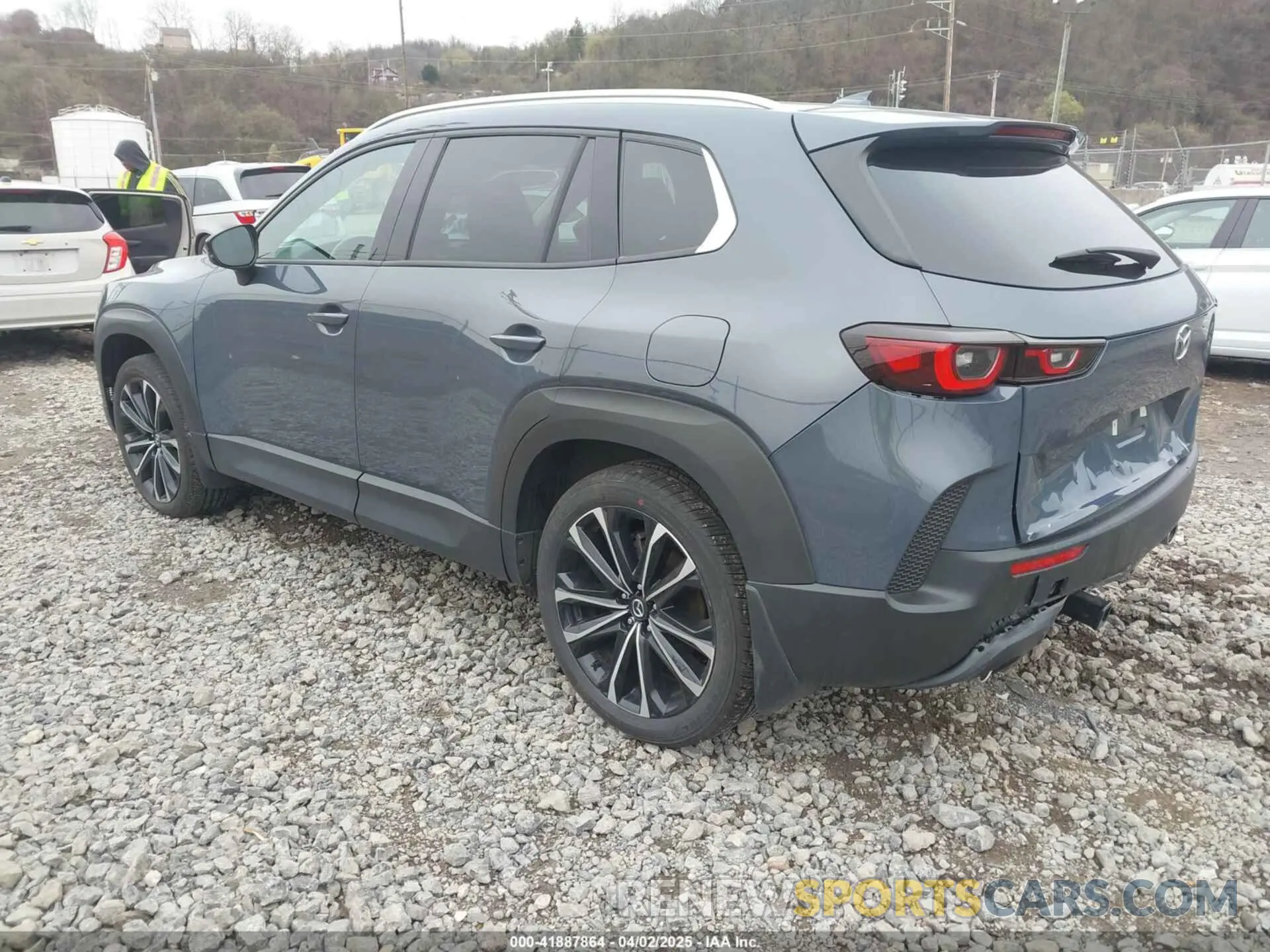 3 Photograph of a damaged car 7MMVABEMXRN240926 MAZDA CX-50 2024