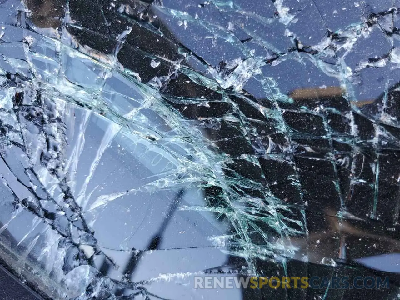 16 Photograph of a damaged car 7MMVABXY0RN156985 MAZDA CX-50 2024