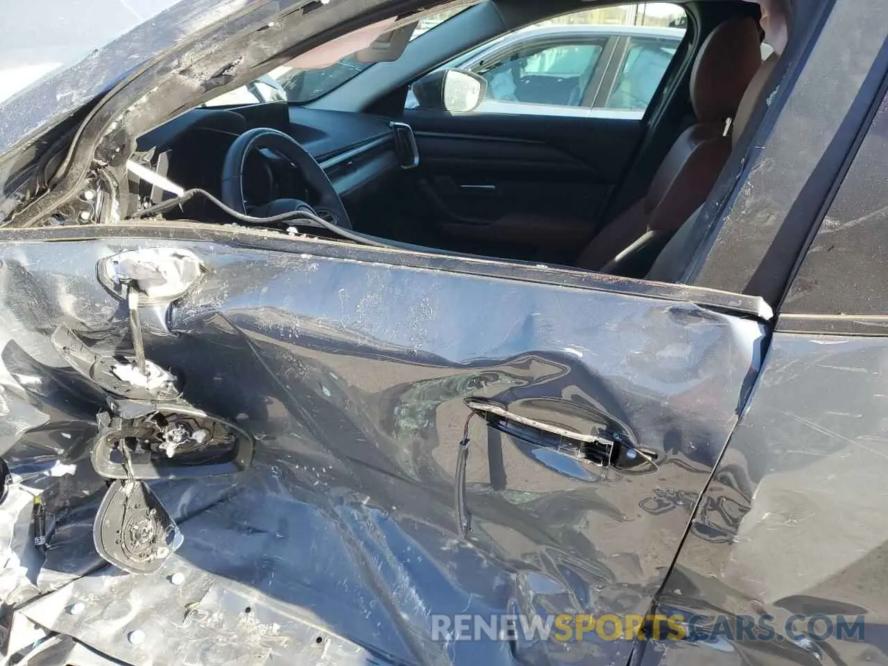 7 Photograph of a damaged car 7MMVABXY0RN156985 MAZDA CX-50 2024