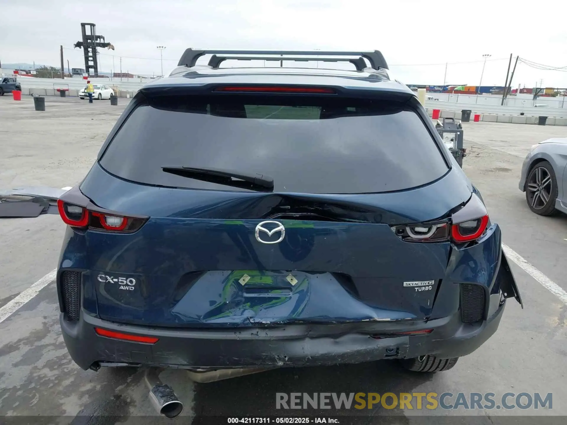 16 Photograph of a damaged car 7MMVABXY1RN237106 MAZDA CX-50 2024