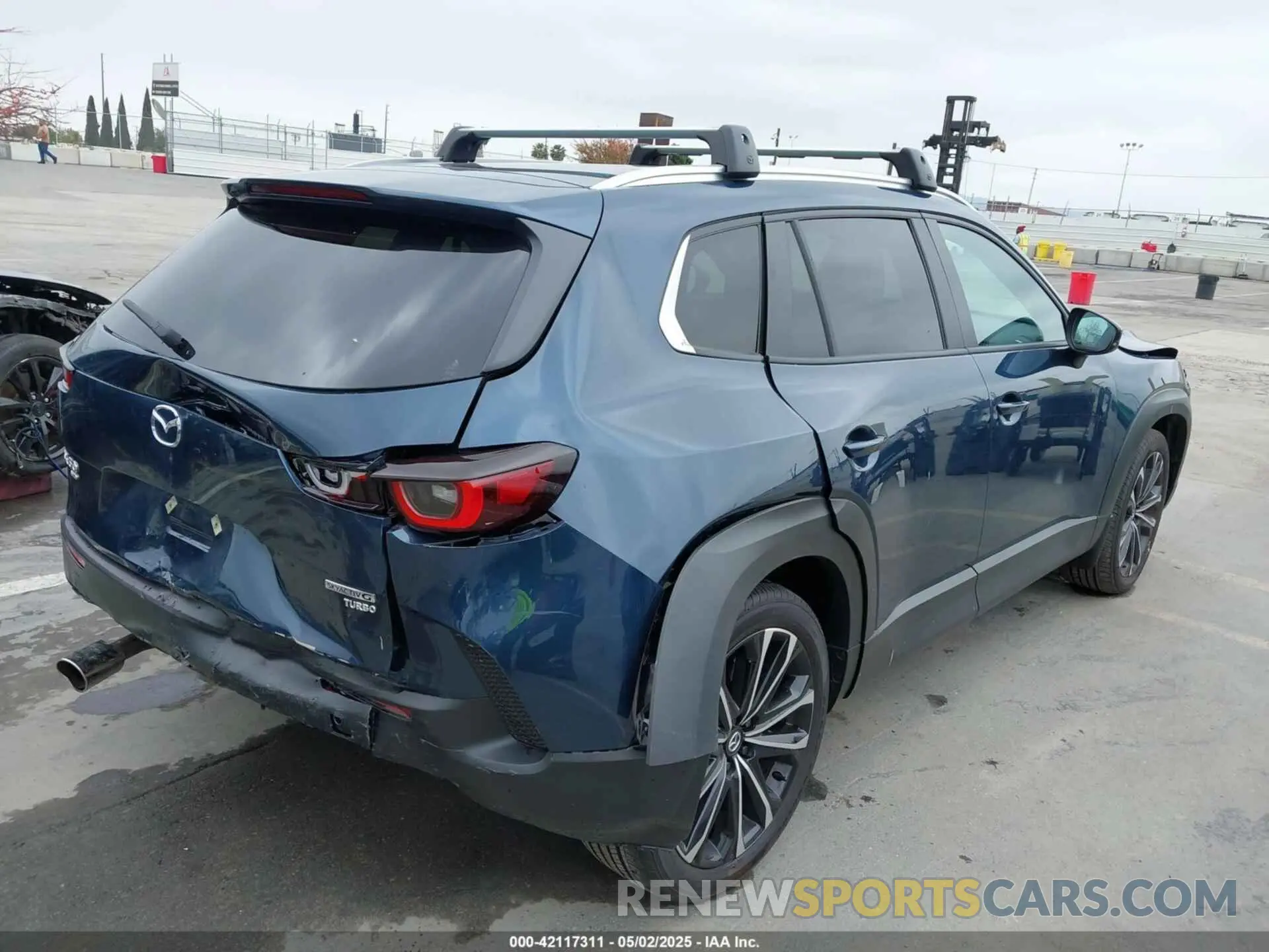 4 Photograph of a damaged car 7MMVABXY1RN237106 MAZDA CX-50 2024