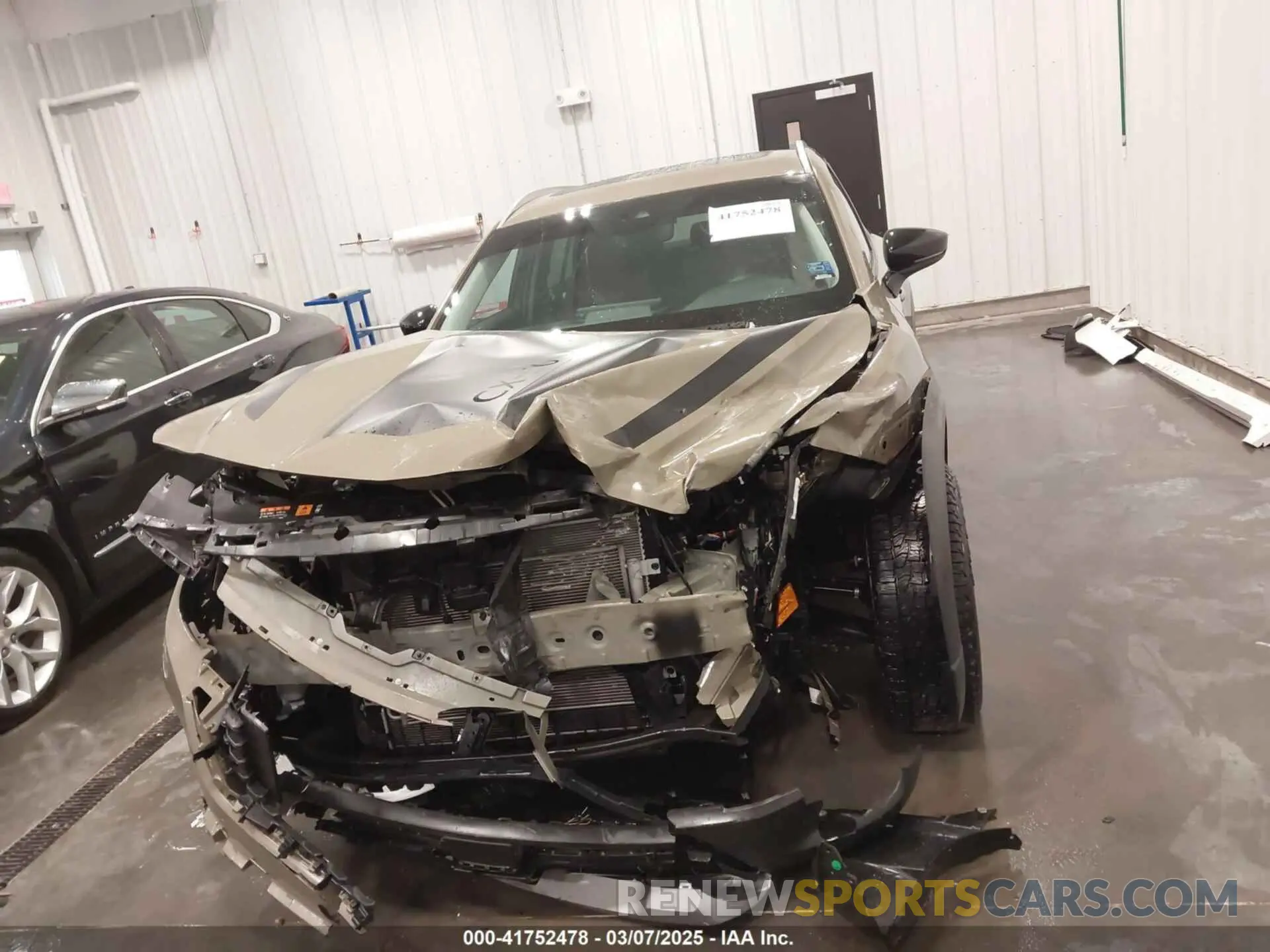 12 Photograph of a damaged car 7MMVABXY4RN181596 MAZDA CX-50 2024