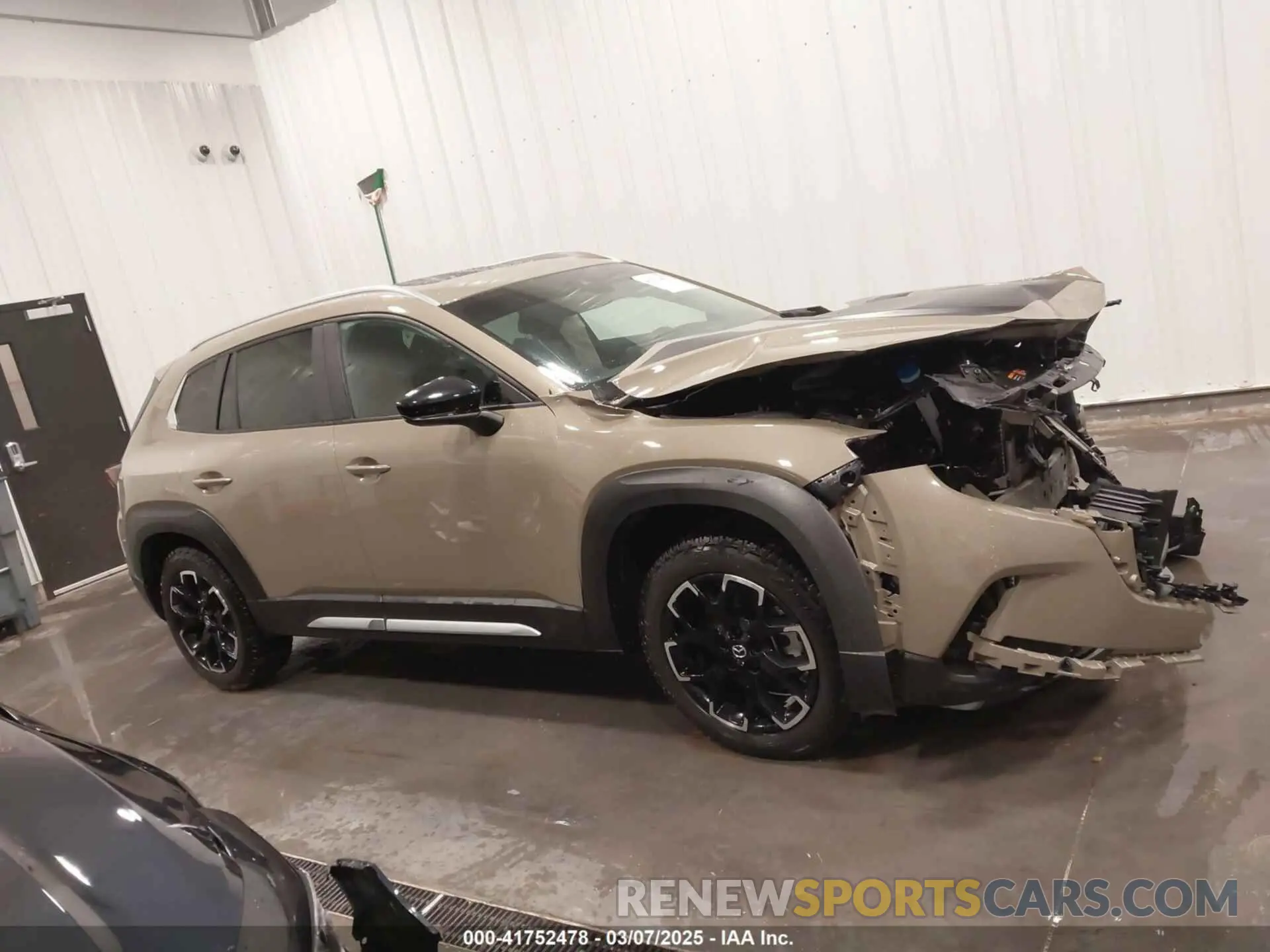 13 Photograph of a damaged car 7MMVABXY4RN181596 MAZDA CX-50 2024