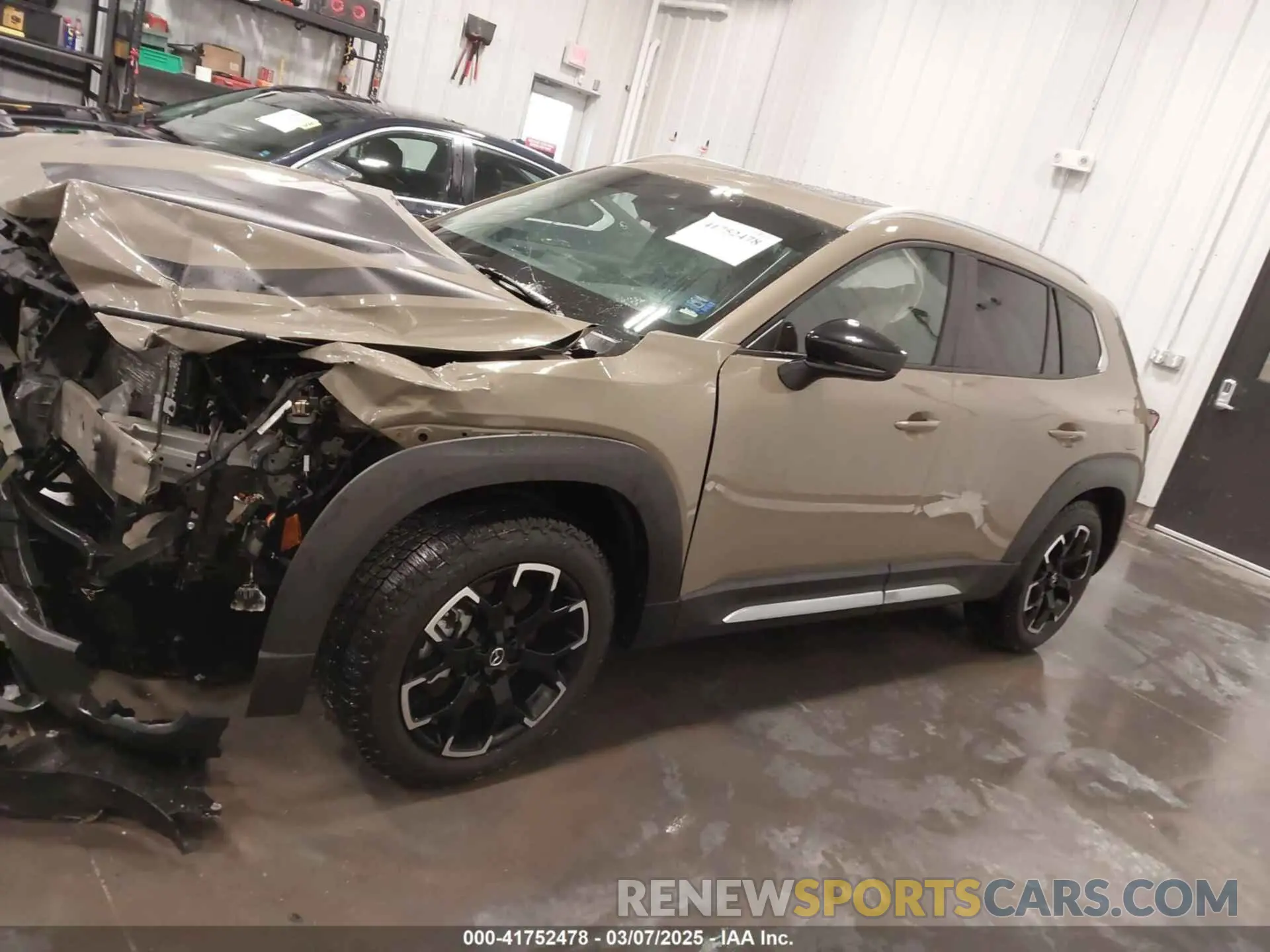 14 Photograph of a damaged car 7MMVABXY4RN181596 MAZDA CX-50 2024
