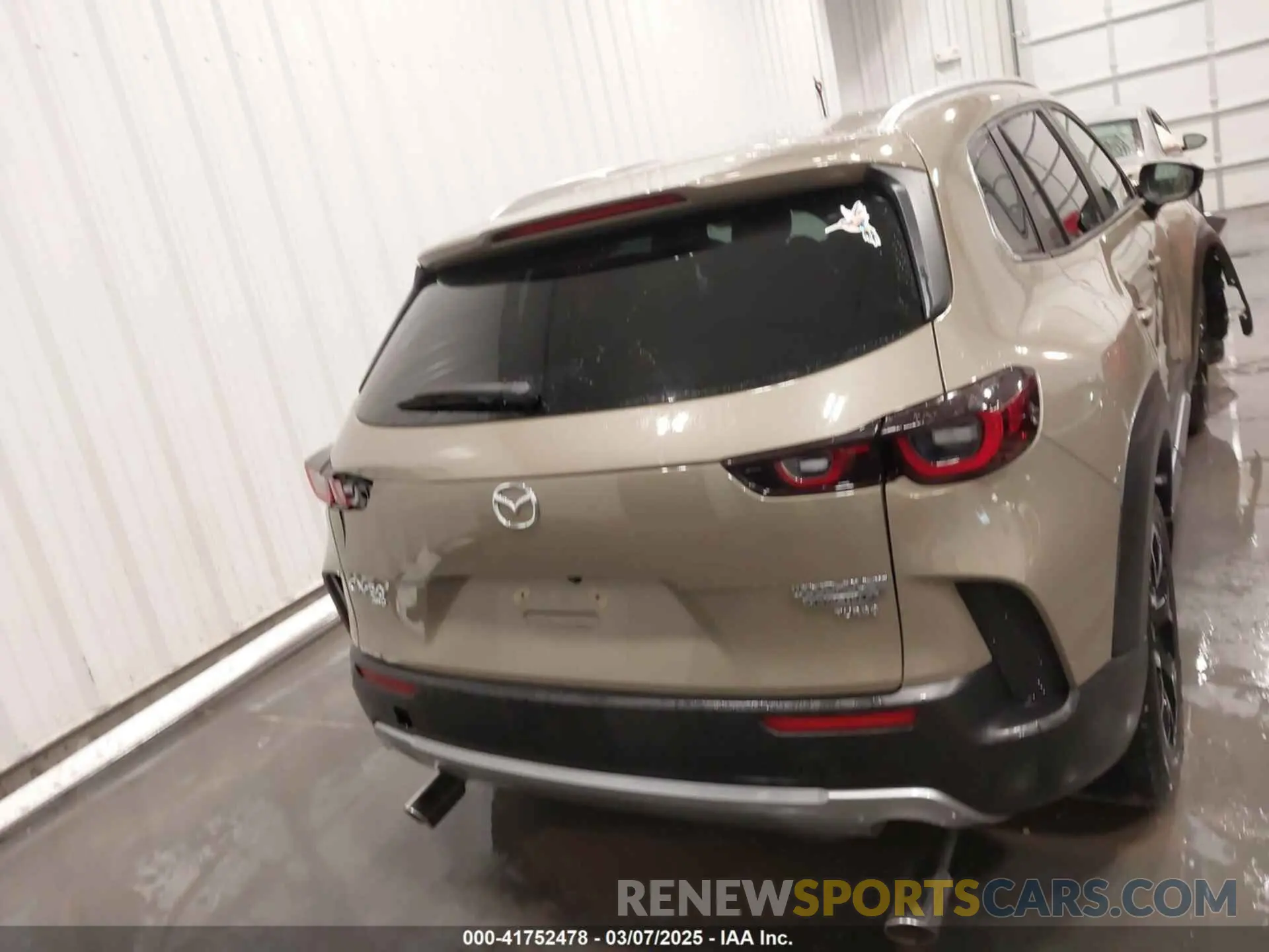 16 Photograph of a damaged car 7MMVABXY4RN181596 MAZDA CX-50 2024