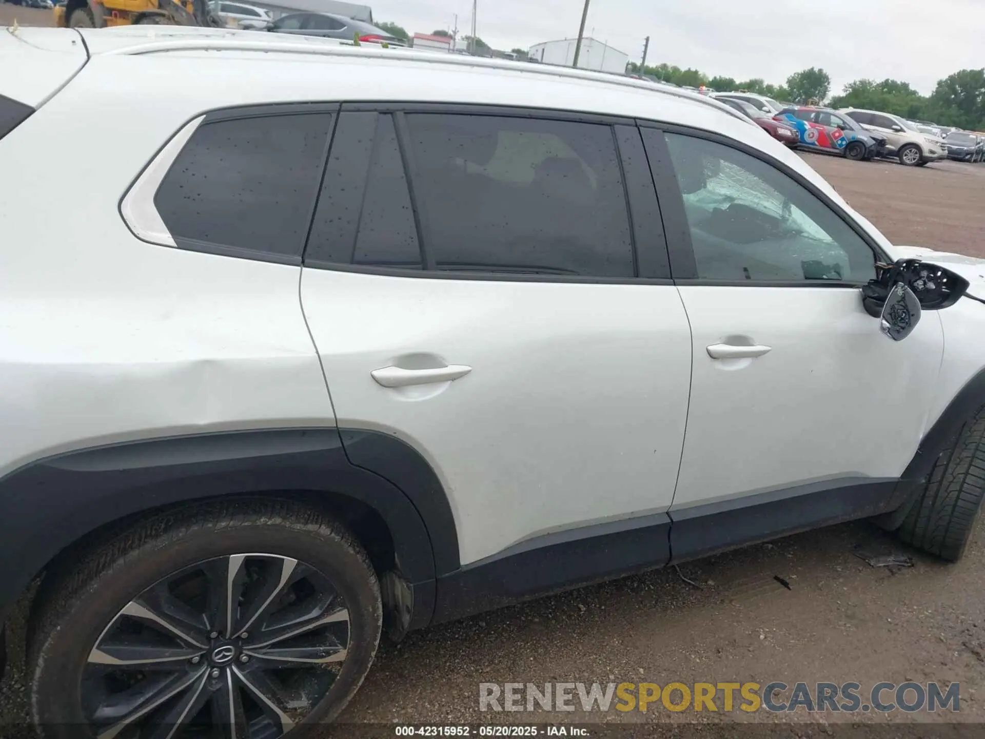 13 Photograph of a damaged car 7MMVABXY5RN179095 MAZDA CX-50 2024