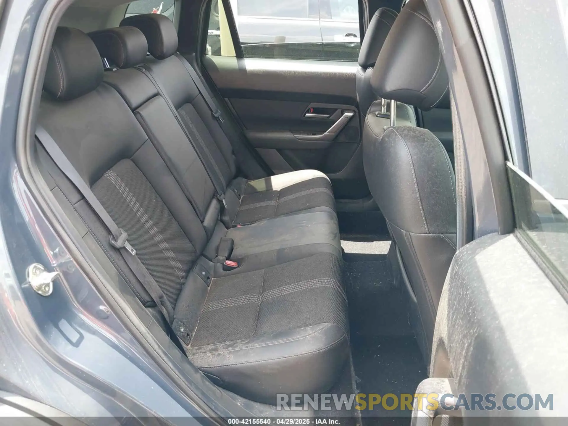 8 Photograph of a damaged car 7MMVABBM6SN312134 MAZDA CX-50 2025