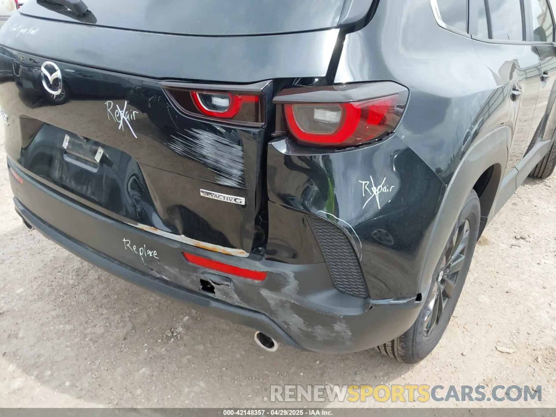 6 Photograph of a damaged car 7MMVABBM7SN341657 MAZDA CX-50 2025