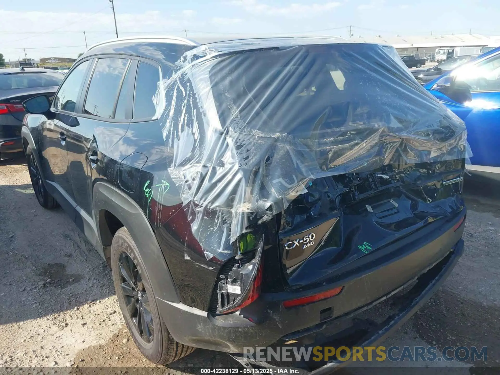 3 Photograph of a damaged car 7MMVABBMXSN337974 MAZDA CX-50 2025