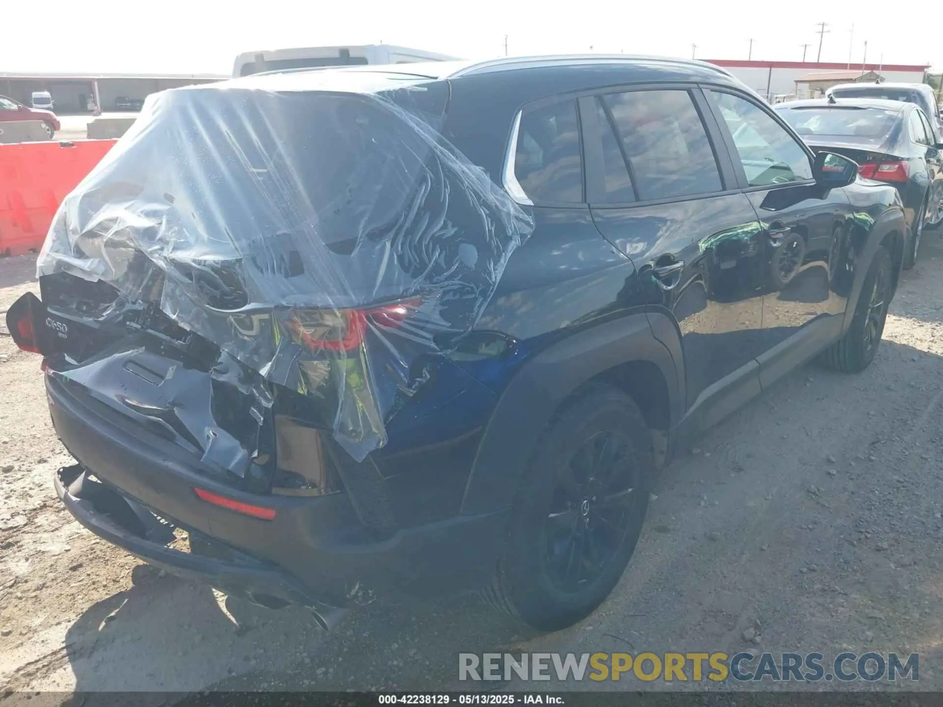 4 Photograph of a damaged car 7MMVABBMXSN337974 MAZDA CX-50 2025