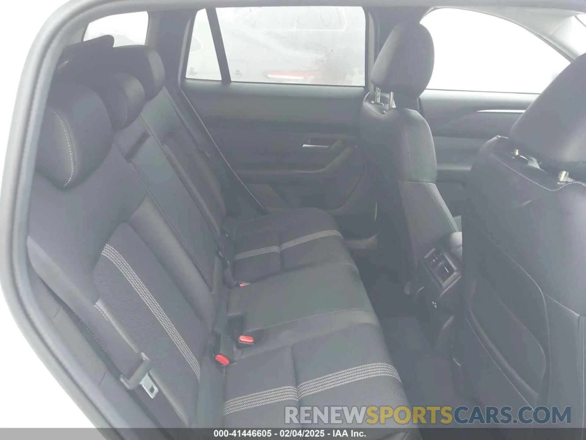 8 Photograph of a damaged car 7MMVABDM1SN308912 MAZDA CX-50 2025