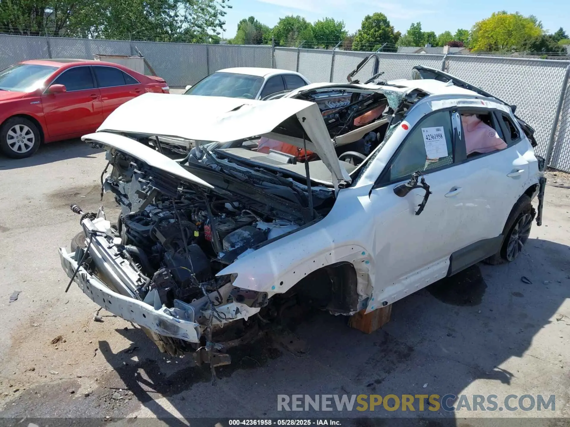 6 Photograph of a damaged car 7MMVABDM3SN310547 MAZDA CX-50 2025