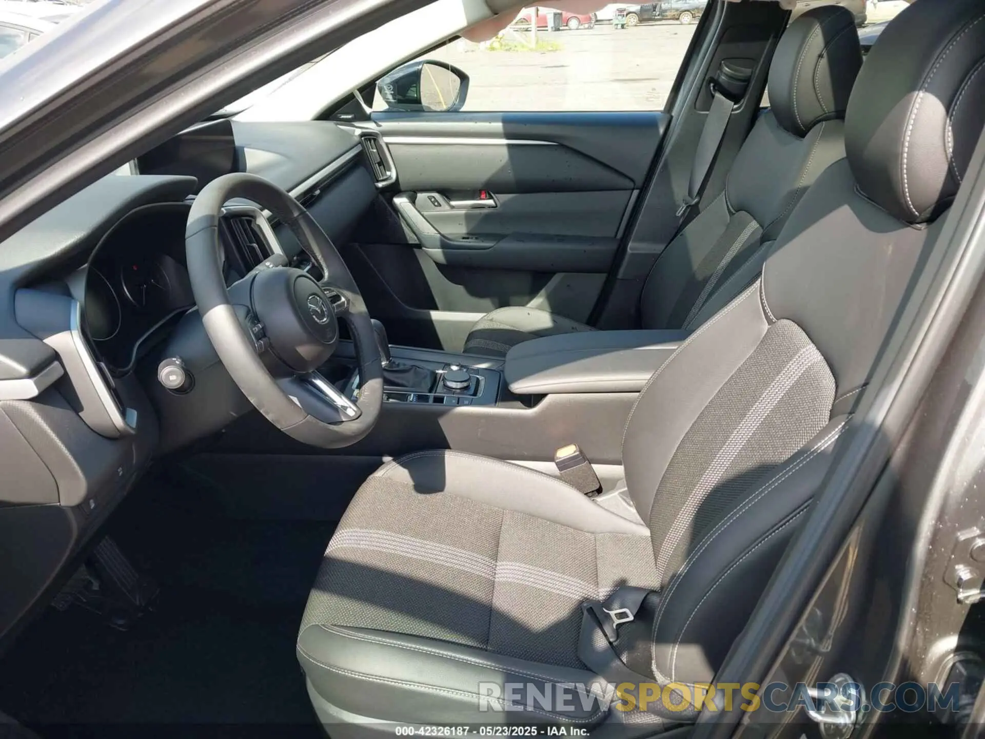5 Photograph of a damaged car 7MMVABDM3SN313271 MAZDA CX-50 2025