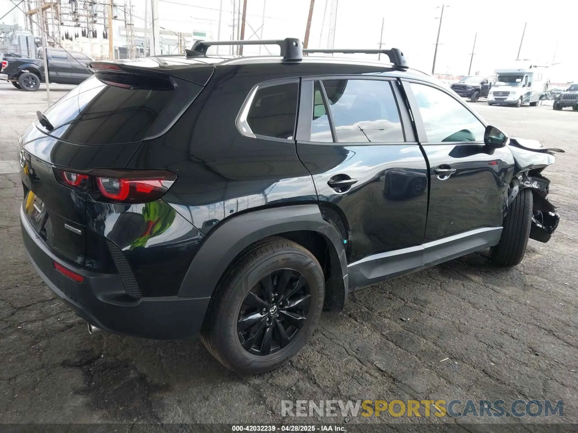 4 Photograph of a damaged car 7MMVABDM7SN316027 MAZDA CX-50 2025