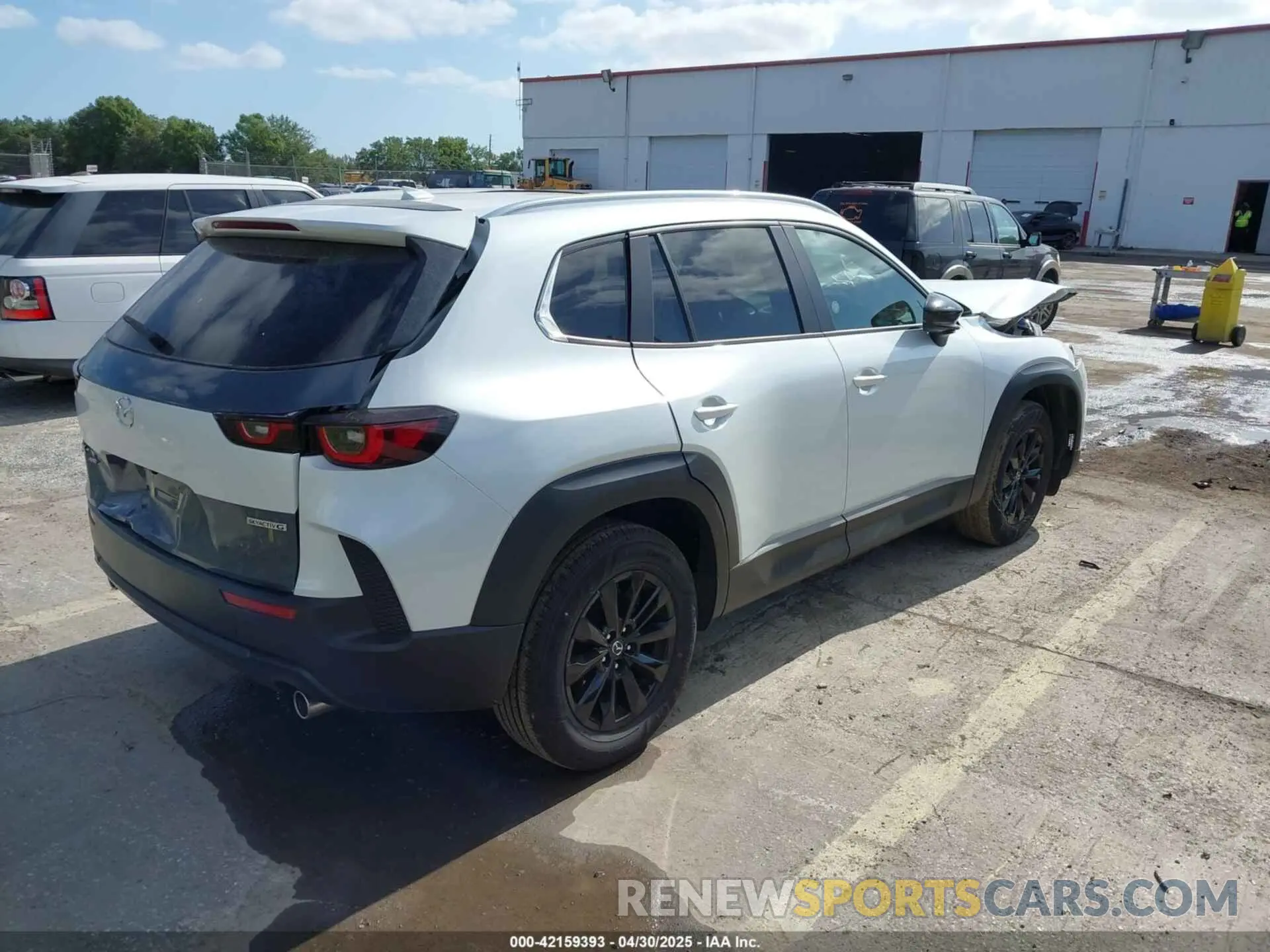 4 Photograph of a damaged car 7MMVABDM8SN335119 MAZDA CX-50 2025