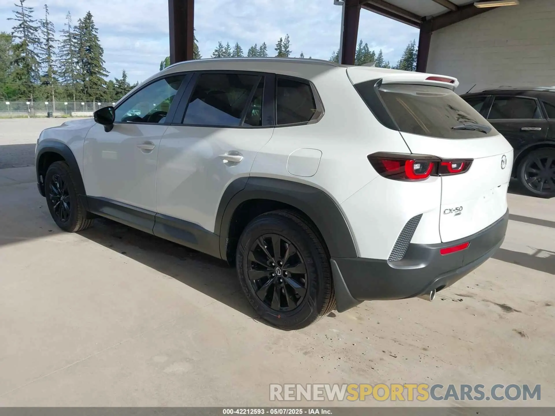 3 Photograph of a damaged car 7MMVABDM9SN337431 MAZDA CX-50 2025