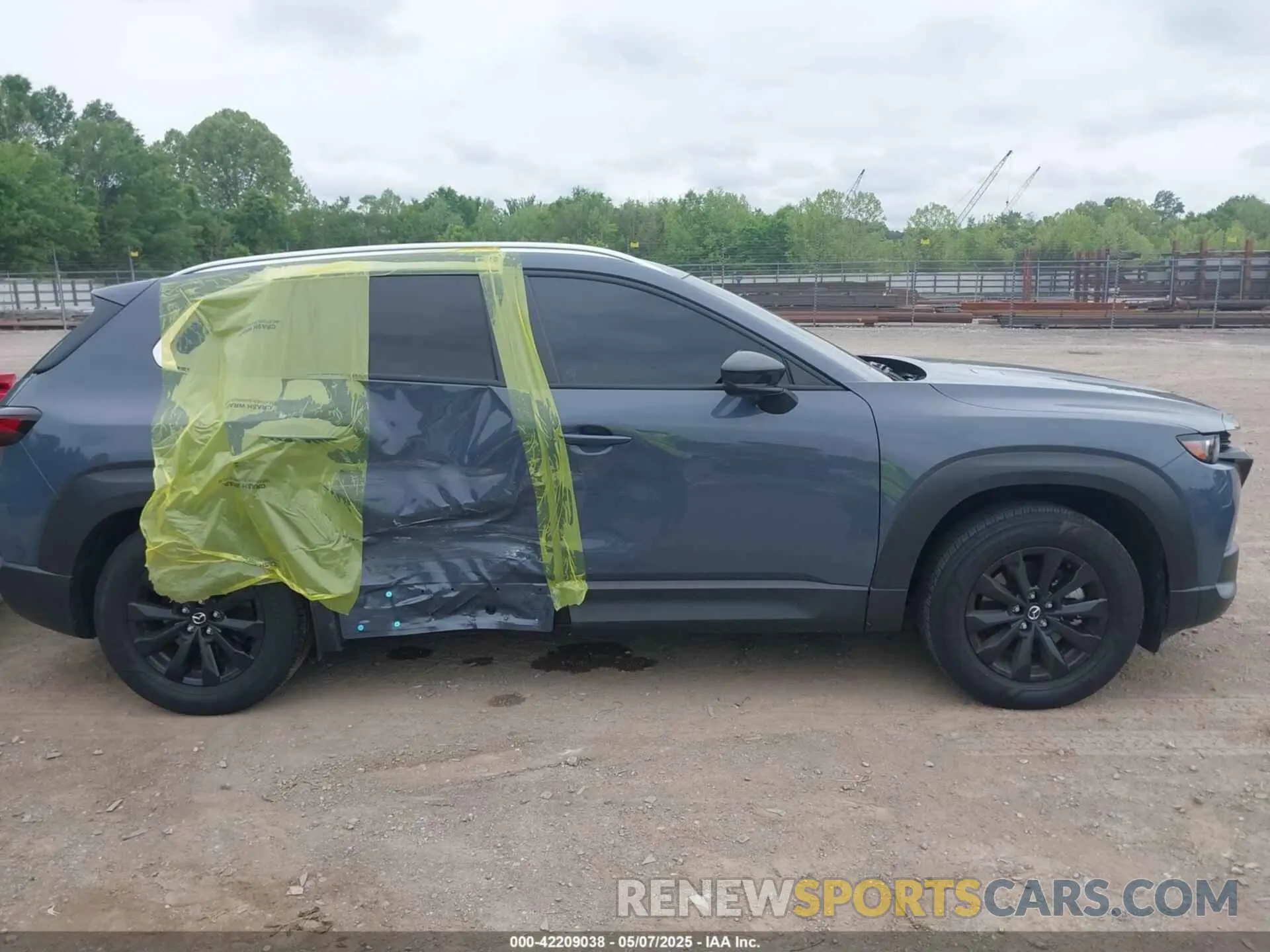 13 Photograph of a damaged car 7MMVABDMXSN316300 MAZDA CX-50 2025