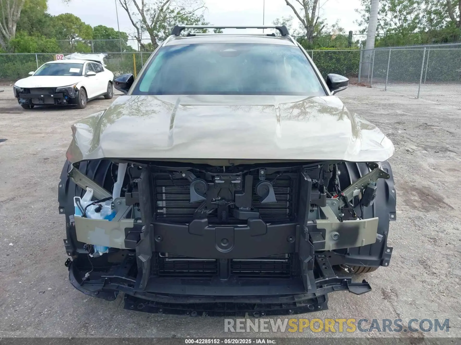 13 Photograph of a damaged car 7MMVABDY3SN325066 MAZDA CX-50 2025