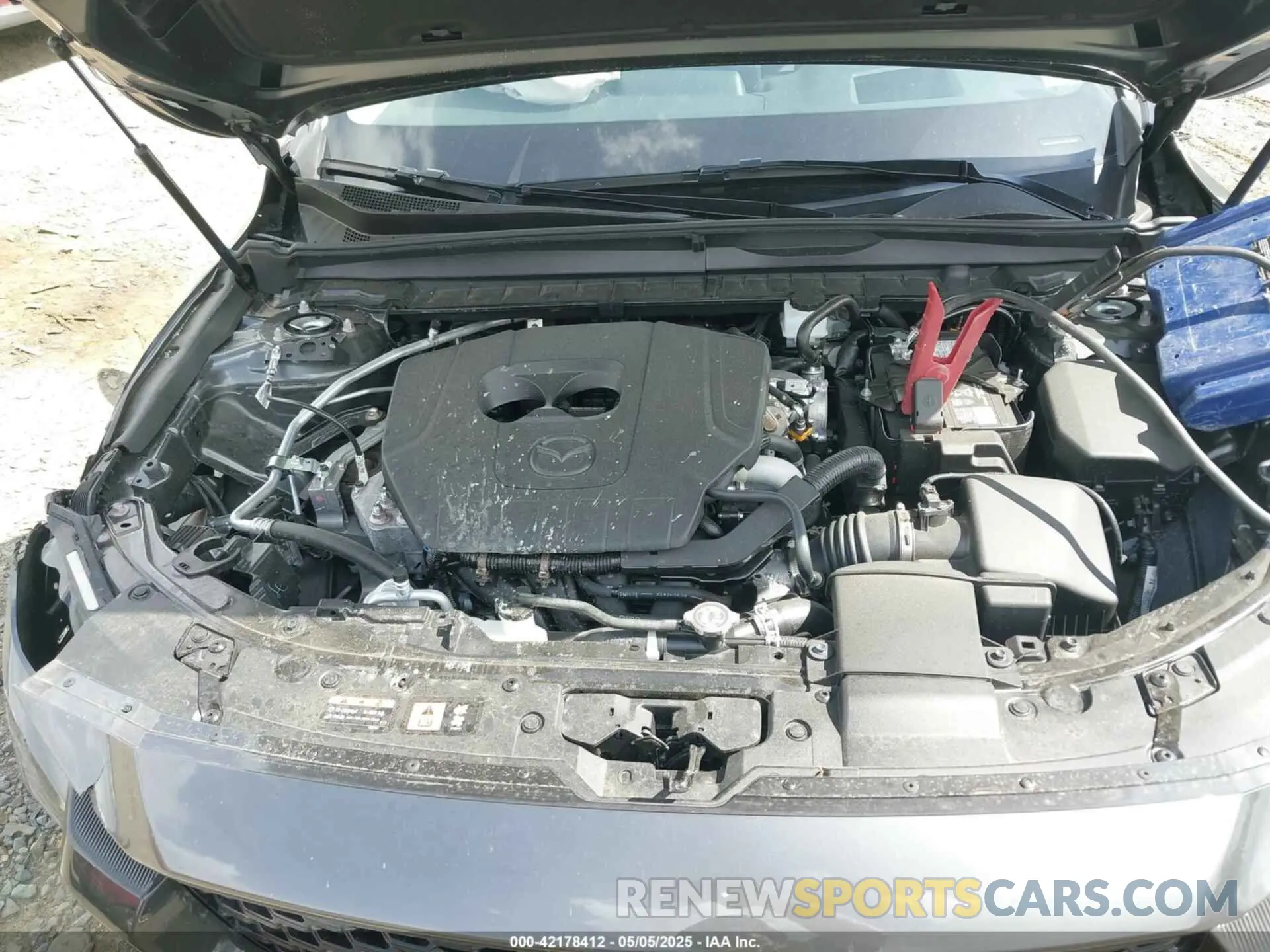 10 Photograph of a damaged car 7MMVABEM5SN318292 MAZDA CX-50 2025