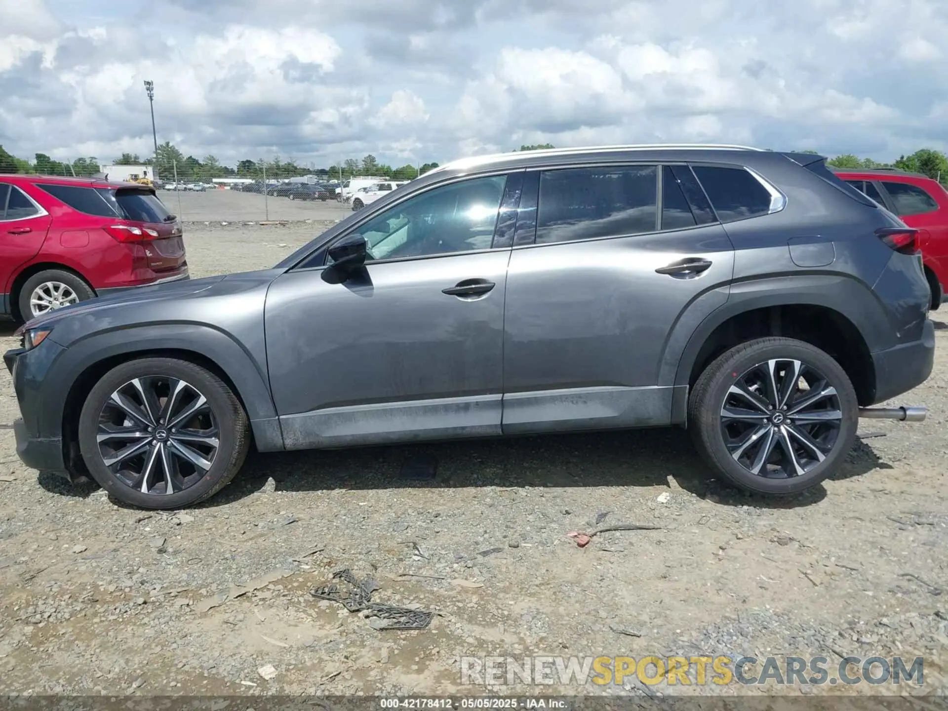 14 Photograph of a damaged car 7MMVABEM5SN318292 MAZDA CX-50 2025