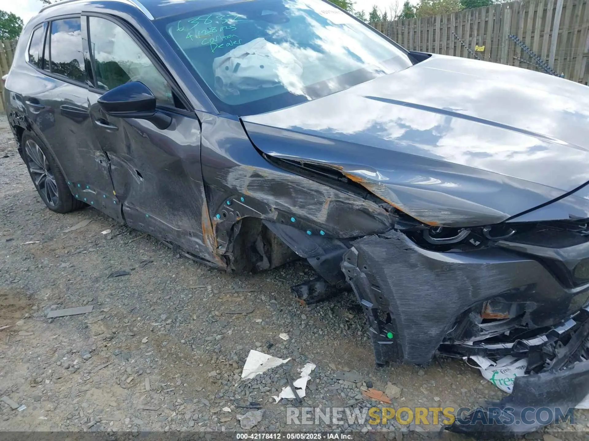 6 Photograph of a damaged car 7MMVABEM5SN318292 MAZDA CX-50 2025