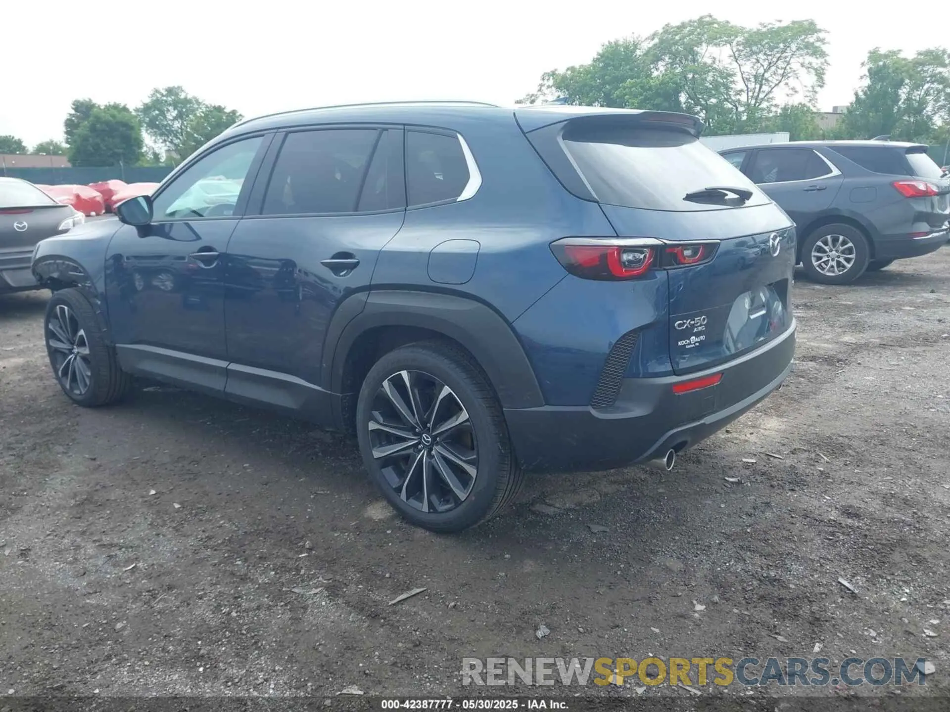 3 Photograph of a damaged car 7MMVABEM6SN359577 MAZDA CX-50 2025