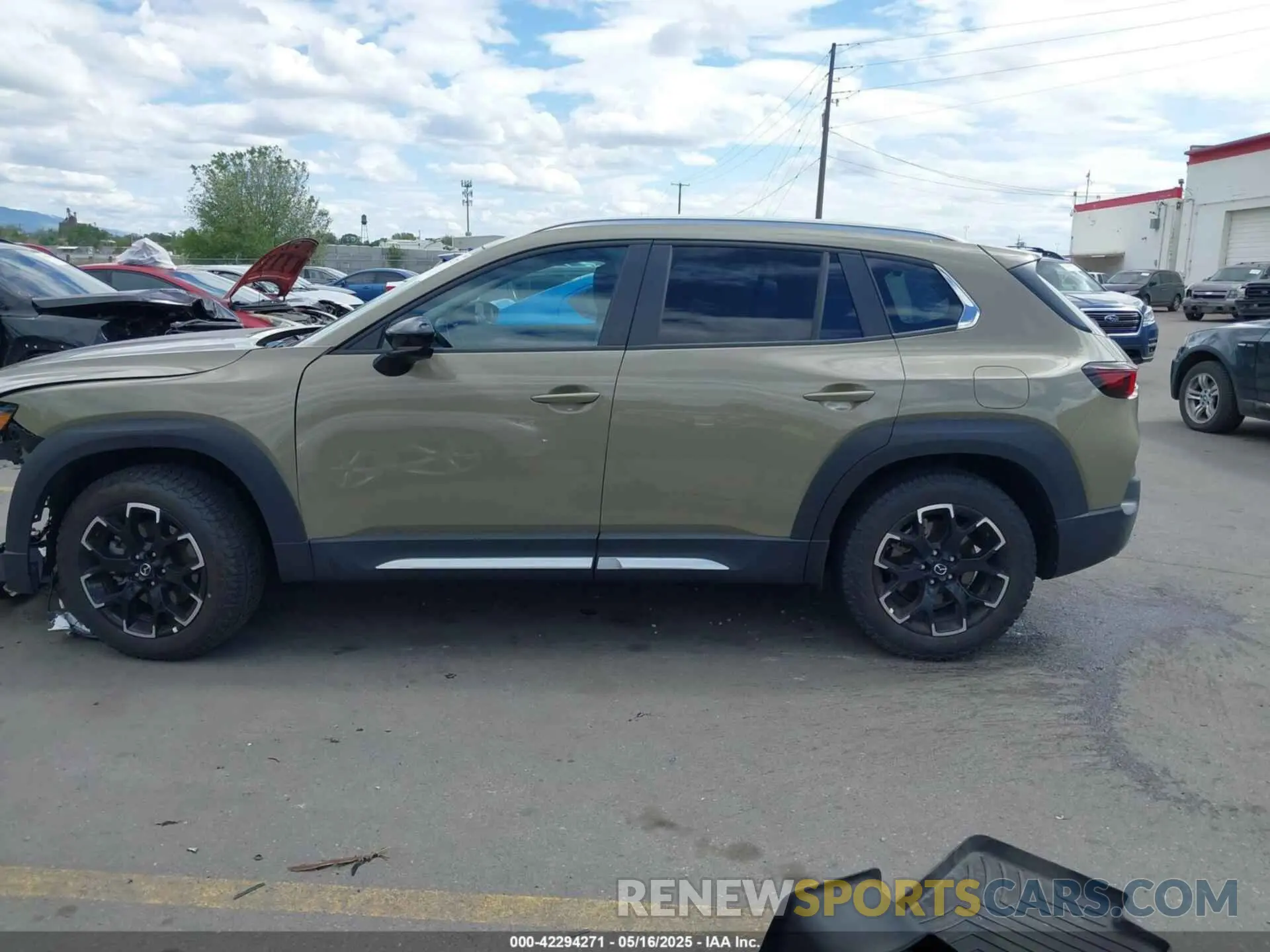 13 Photograph of a damaged car 7MMVABXY1SN329306 MAZDA CX-50 2025