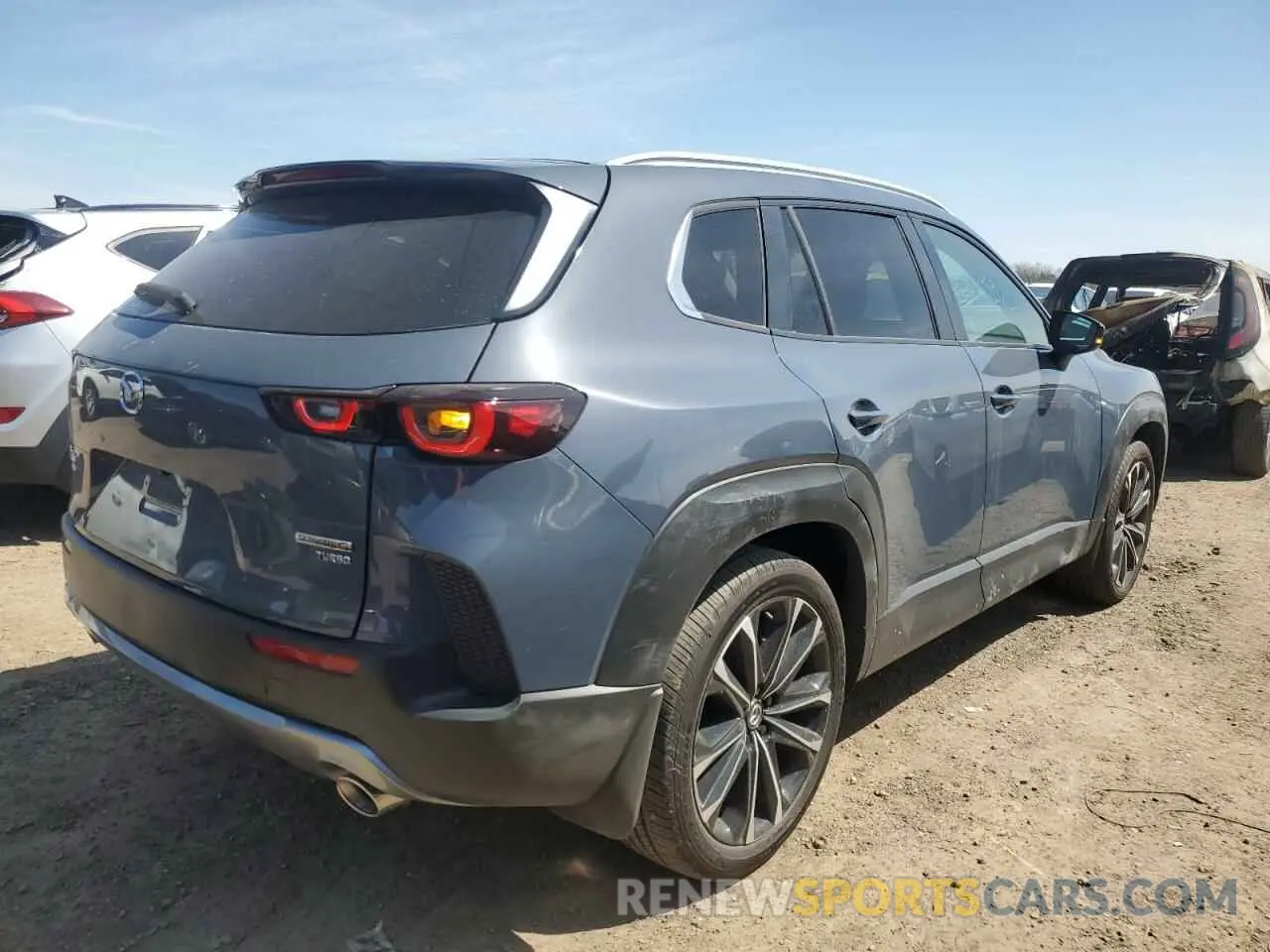 3 Photograph of a damaged car 7MMVABXY5RN191456 MAZDA CX-50 BASE 2024