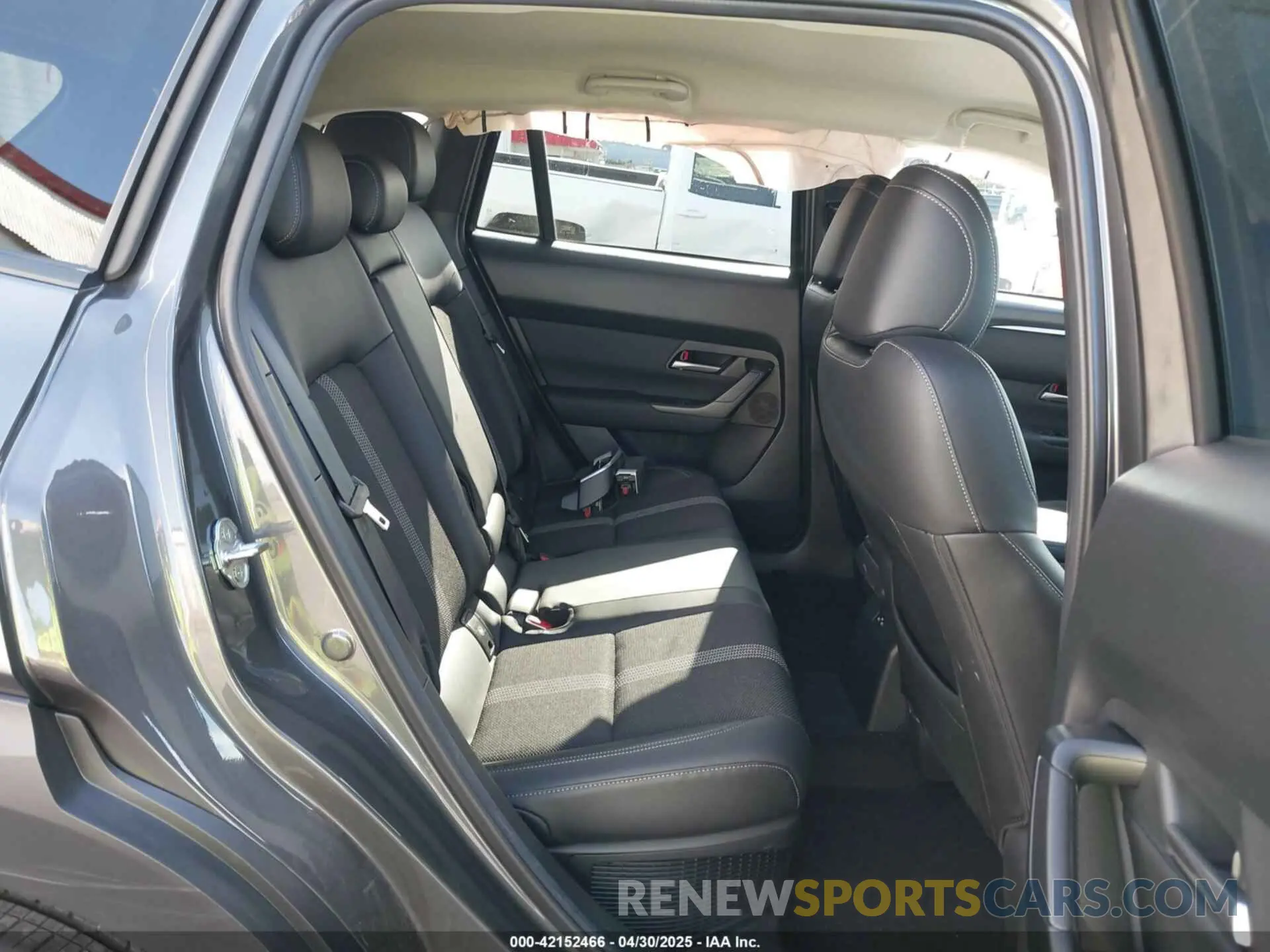 8 Photograph of a damaged car 7MMVAABW7SN100421 MAZDA CX-50 HYBRID 2025