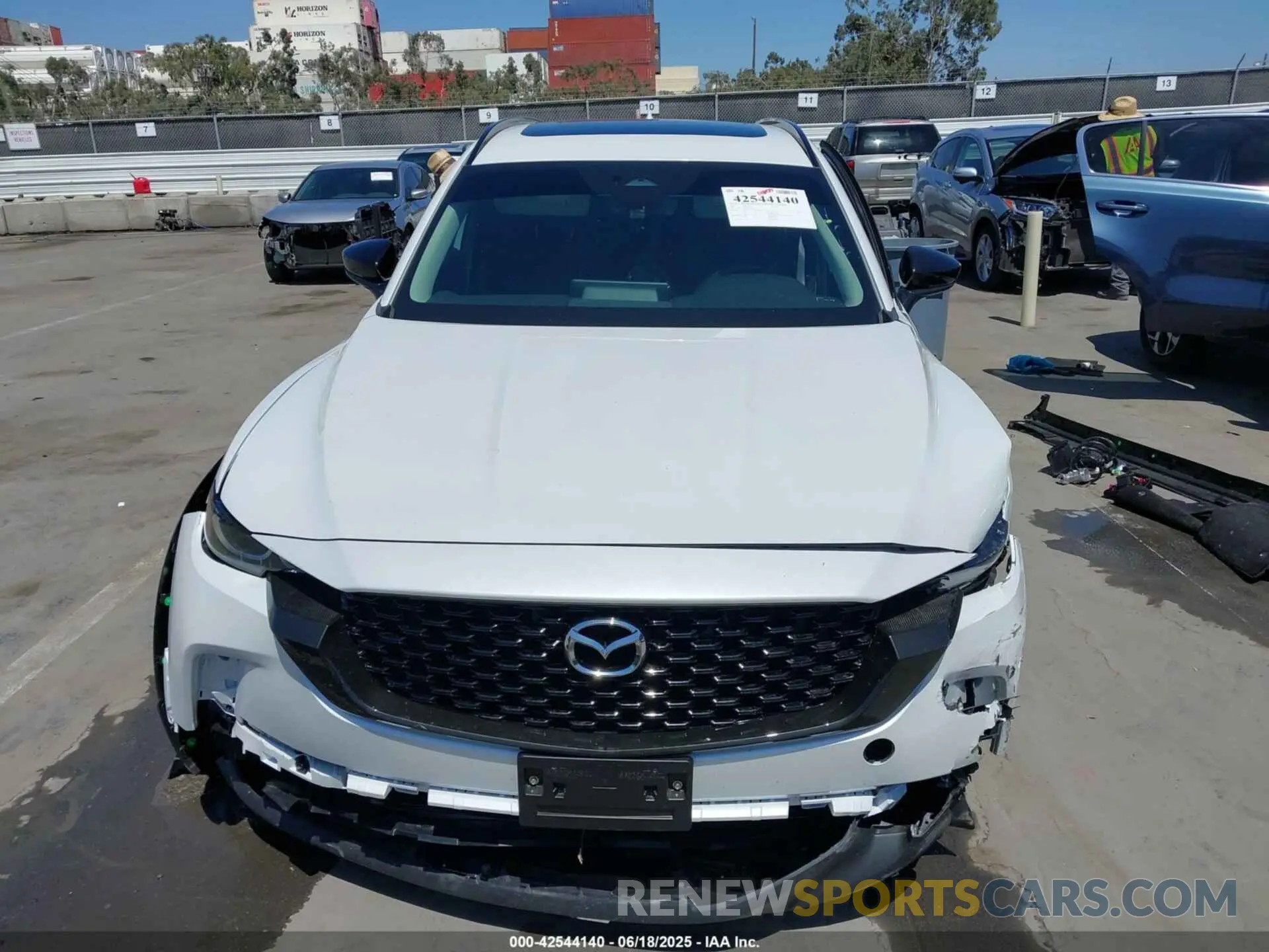 11 Photograph of a damaged car 7MMVAADW3SN109713 MAZDA CX-50 HYBRID 2025