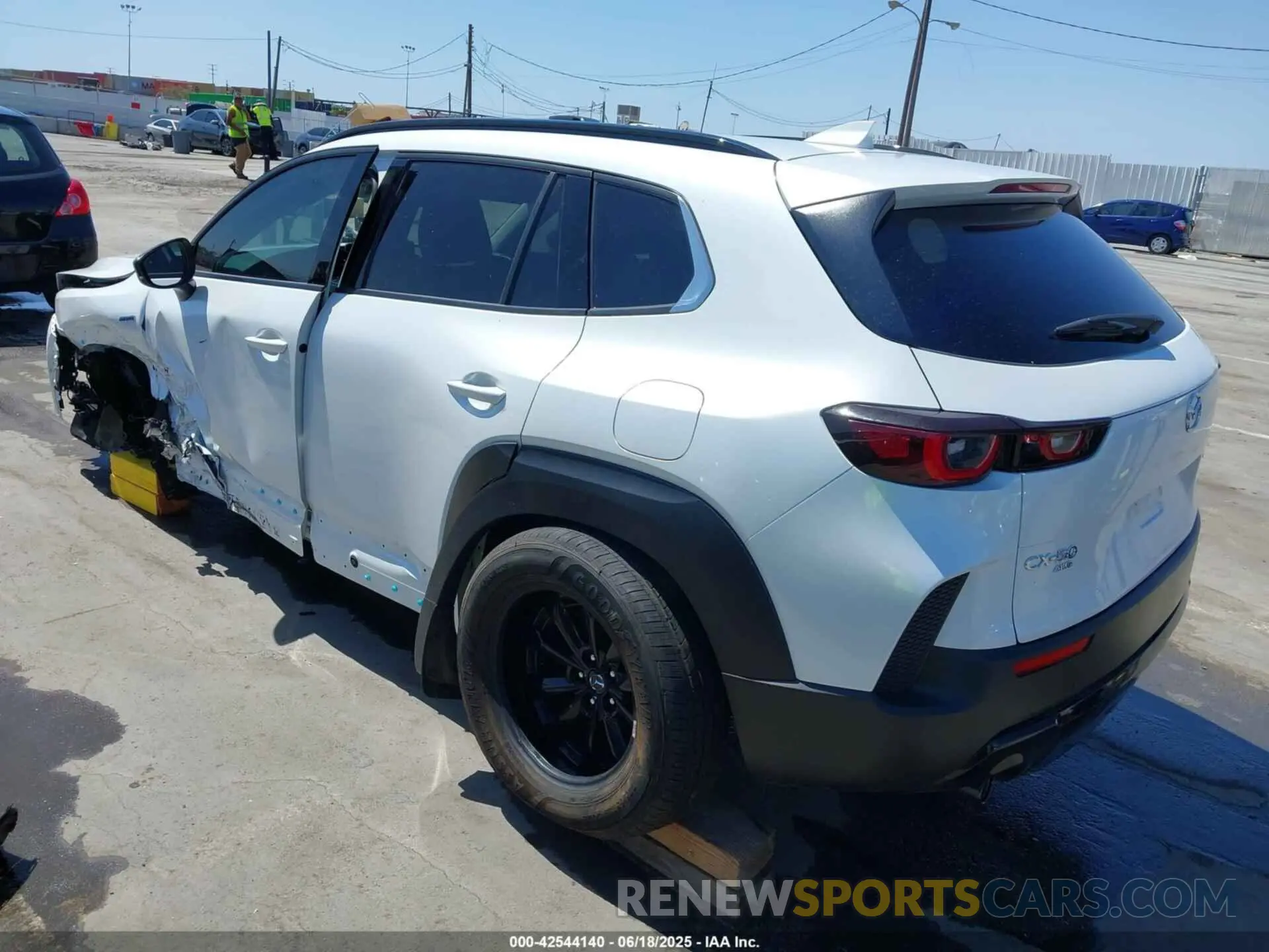 3 Photograph of a damaged car 7MMVAADW3SN109713 MAZDA CX-50 HYBRID 2025