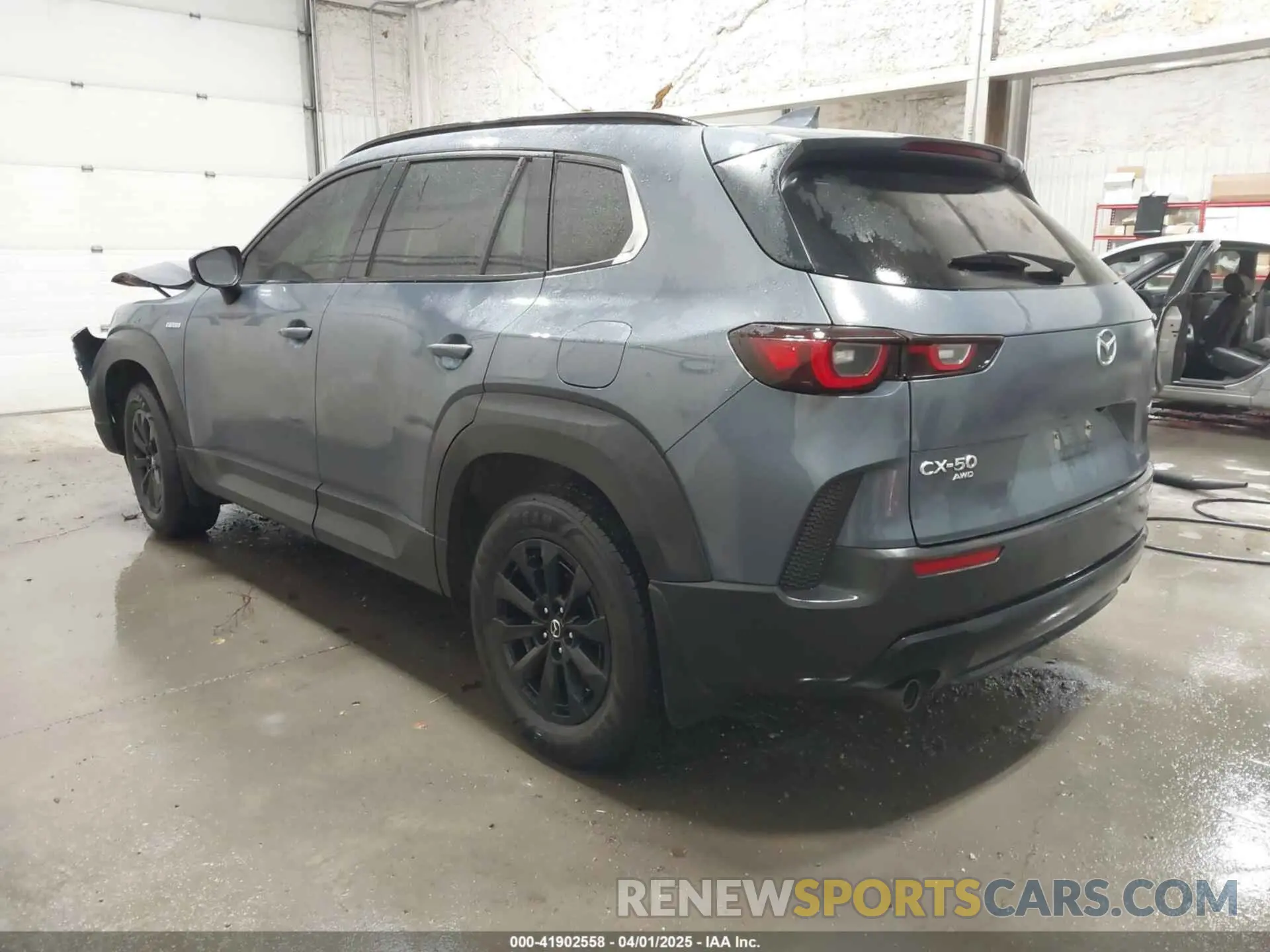 3 Photograph of a damaged car 7MMVAADW5SN100981 MAZDA CX-50 HYBRID 2025