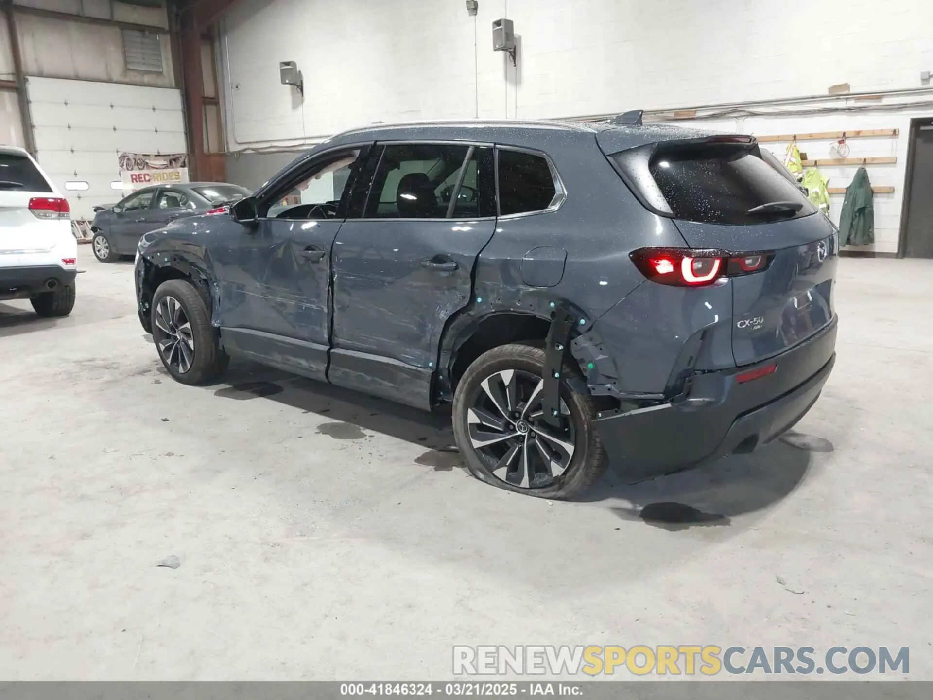 3 Photograph of a damaged car 7MMVAAEW1SN102161 MAZDA CX-50 HYBRID 2025
