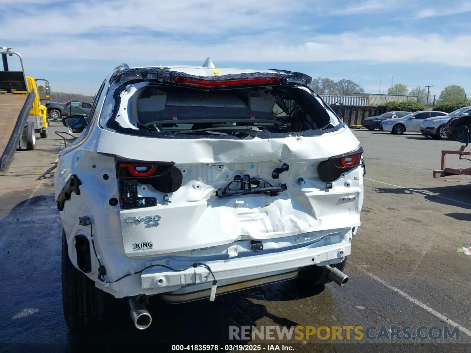 6 Photograph of a damaged car 7MMVAAEW6SN102771 MAZDA CX-50 HYBRID 2025